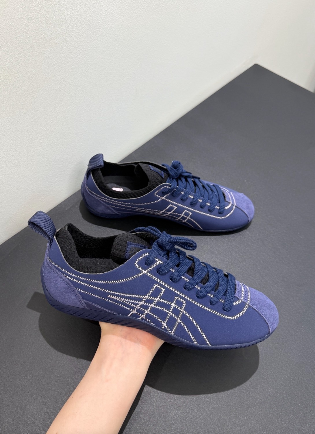 Onitsuka Tiger SCLAW Navy Unisex Low-Top Lifestyle Sneakers