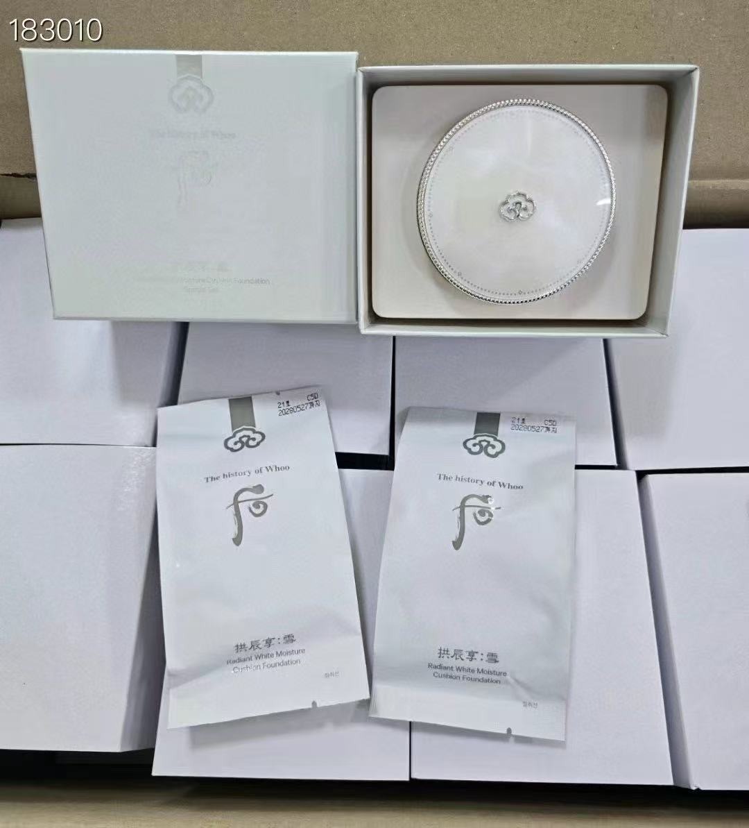 【預購】AKR102202 The Whoo 后 拱辰享雪潤亮白氣墊粉底霜套裝