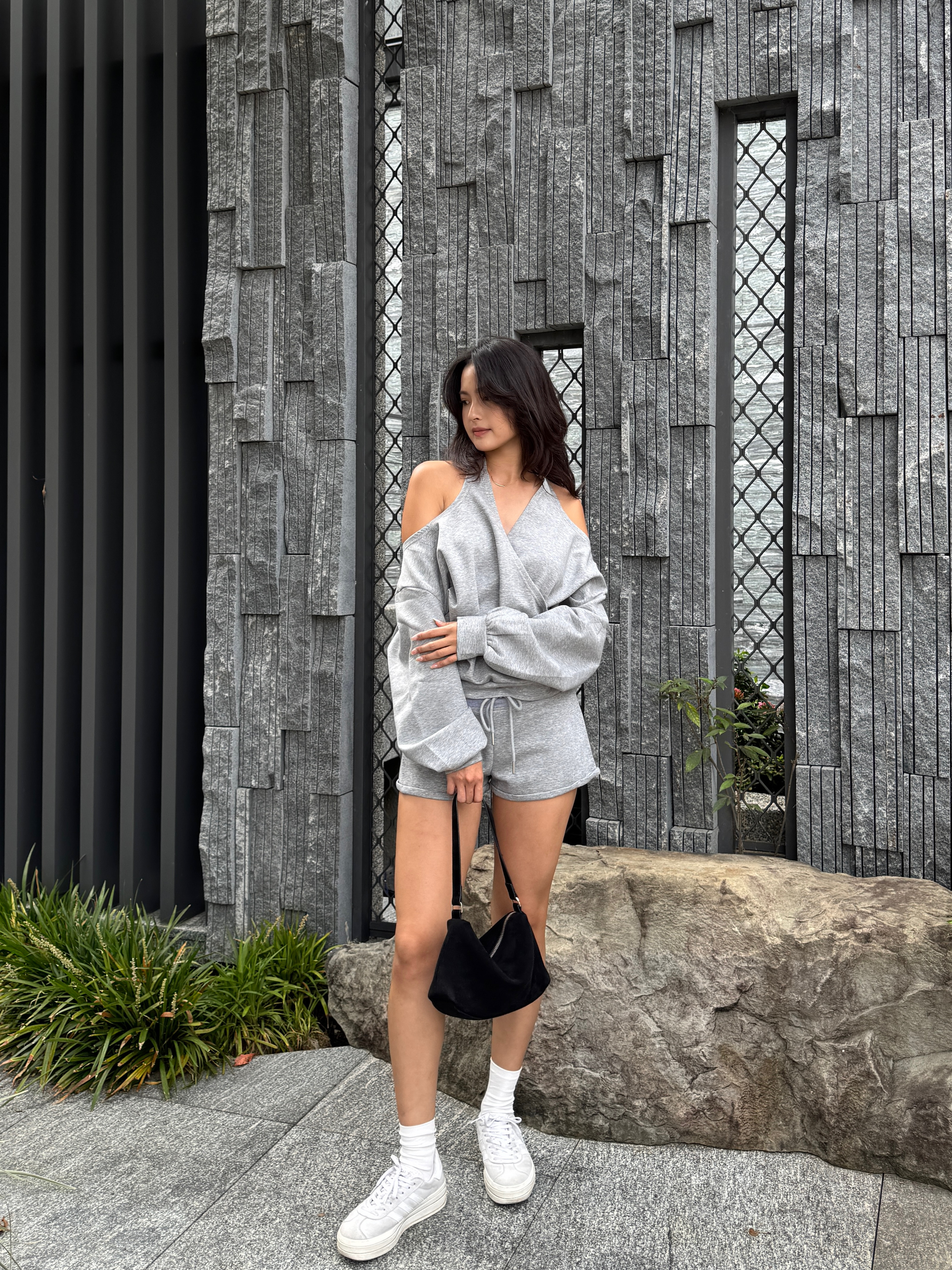 自留🪐交叉大露背棉質上衣(3色)