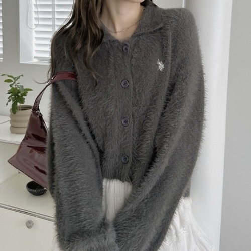 U.S. POLO ASSN. x Ada. 毛絨 鈕扣 針織長袖 上衣 小外套 96267504