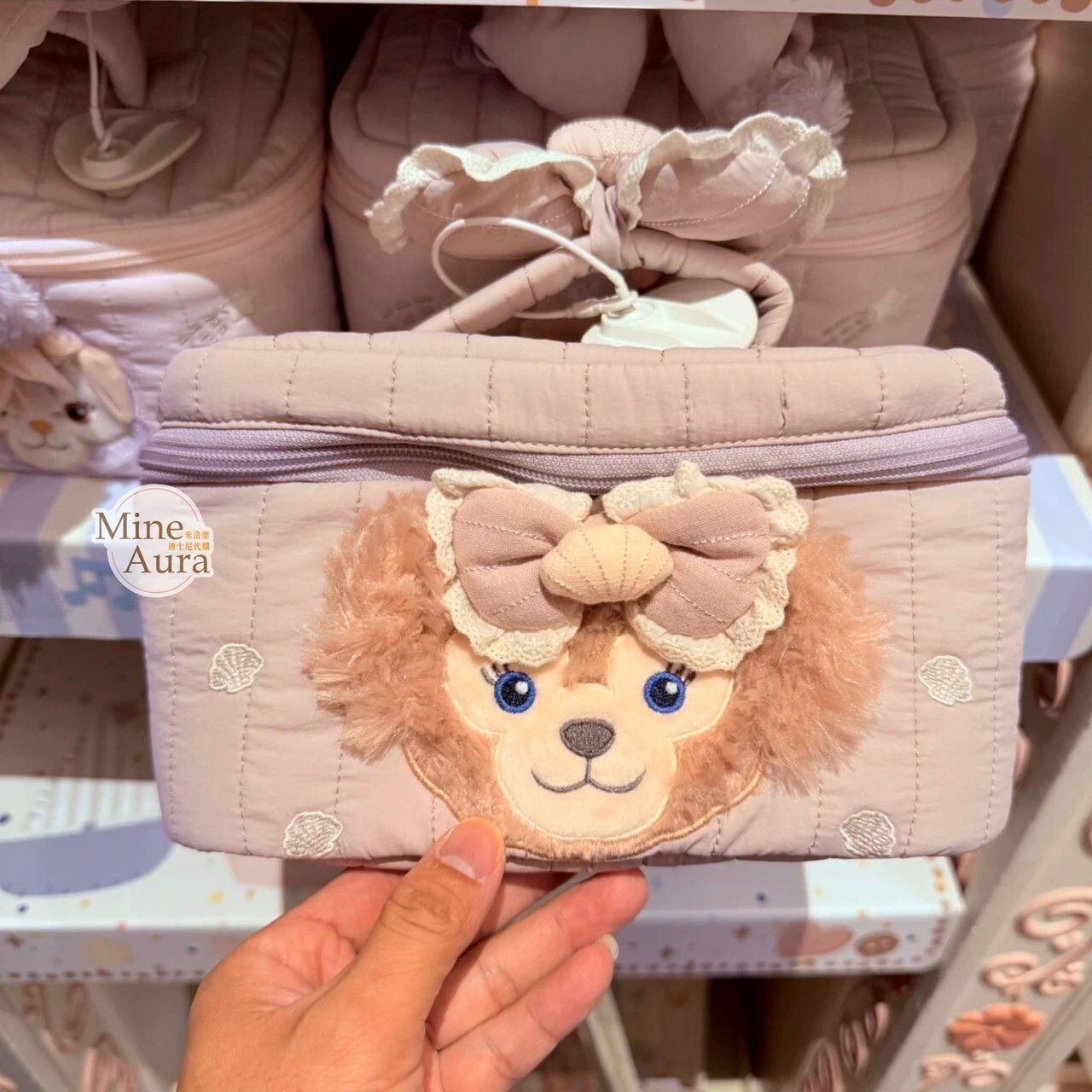 達菲 Duffy 與好友們 小小伙伴系列 雪莉玫 ShellieMay 絨毛造型 手提收納包 化妝包 -上海迪士尼樂園