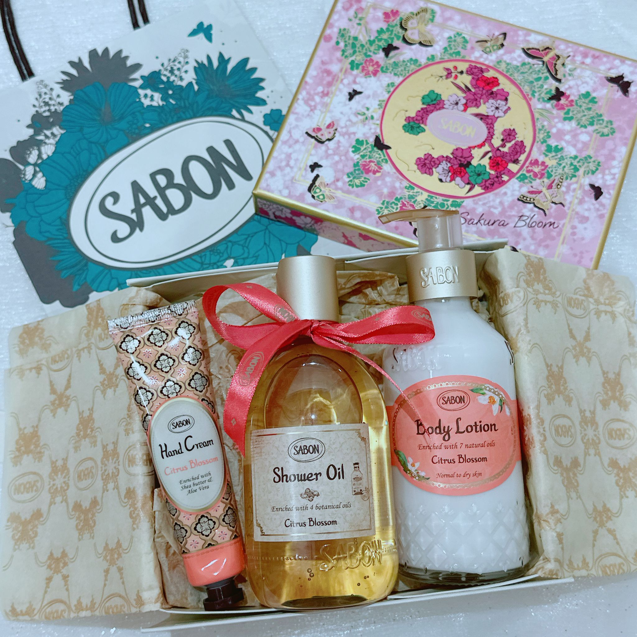 SABON 淡雅橙花禮盒套裝 (不包郵,盒面隨機)