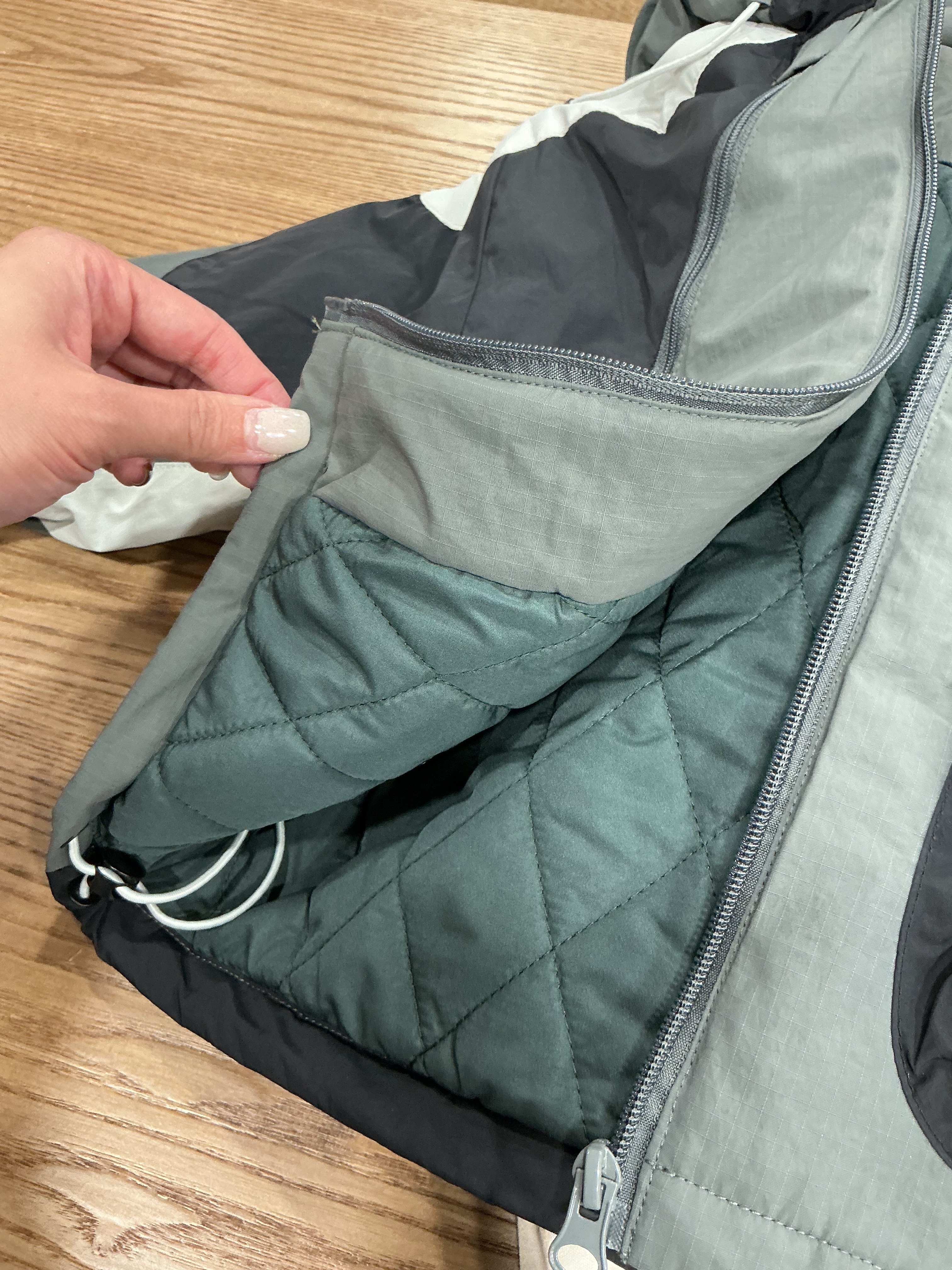 A03269鋪棉拼色衝鋒外套