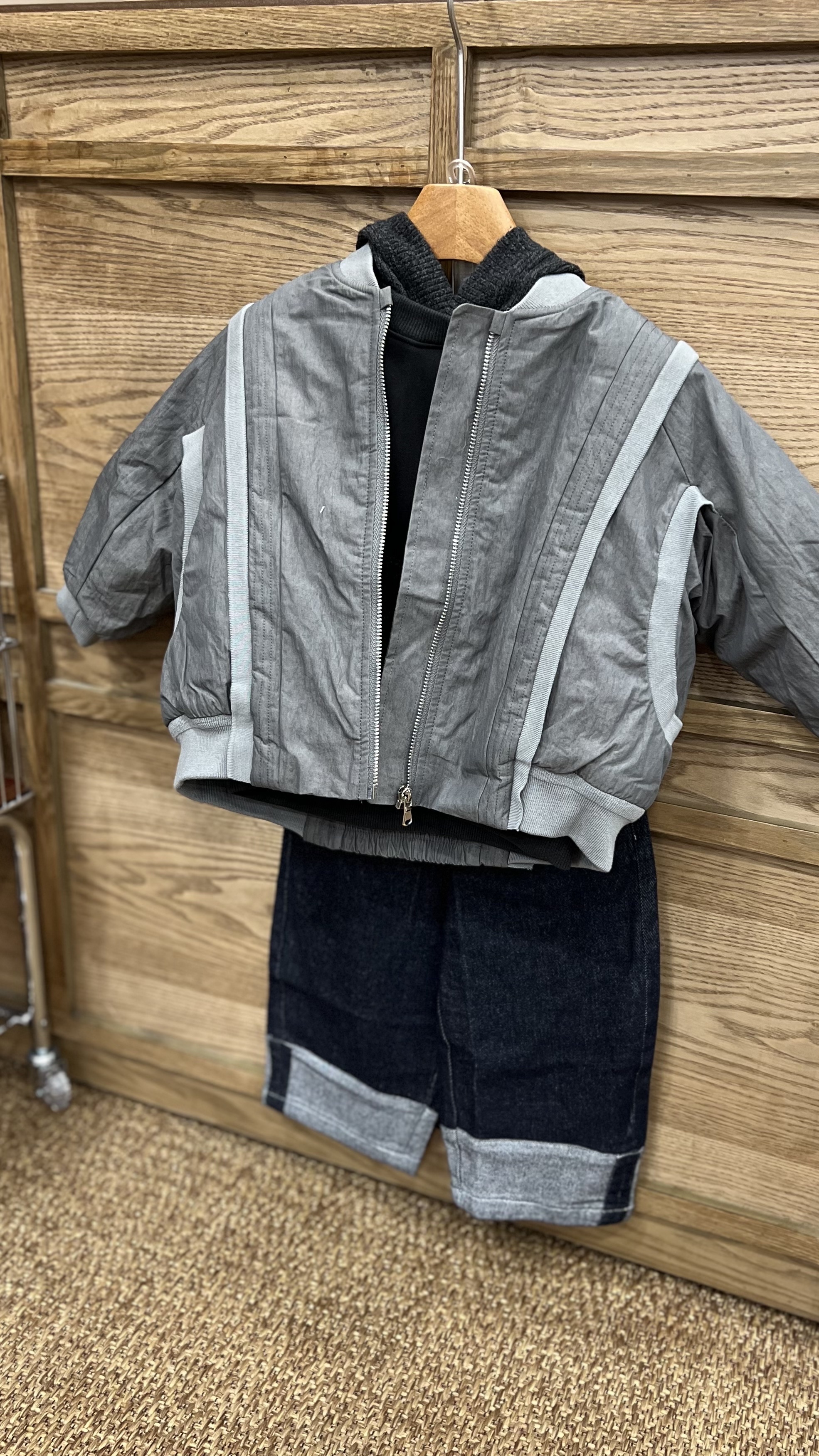 A03252拼色分割外套