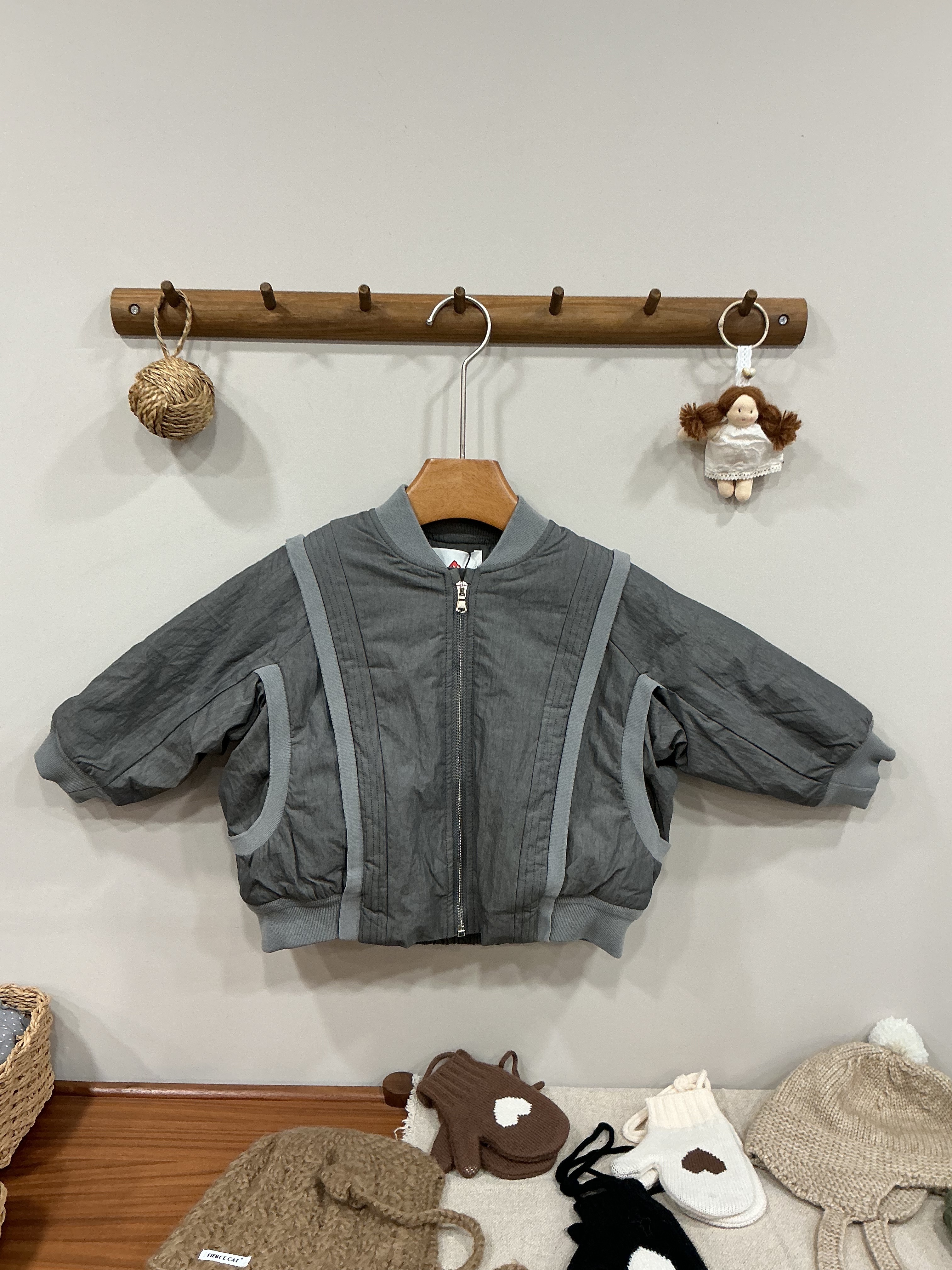 A03252拼色分割外套