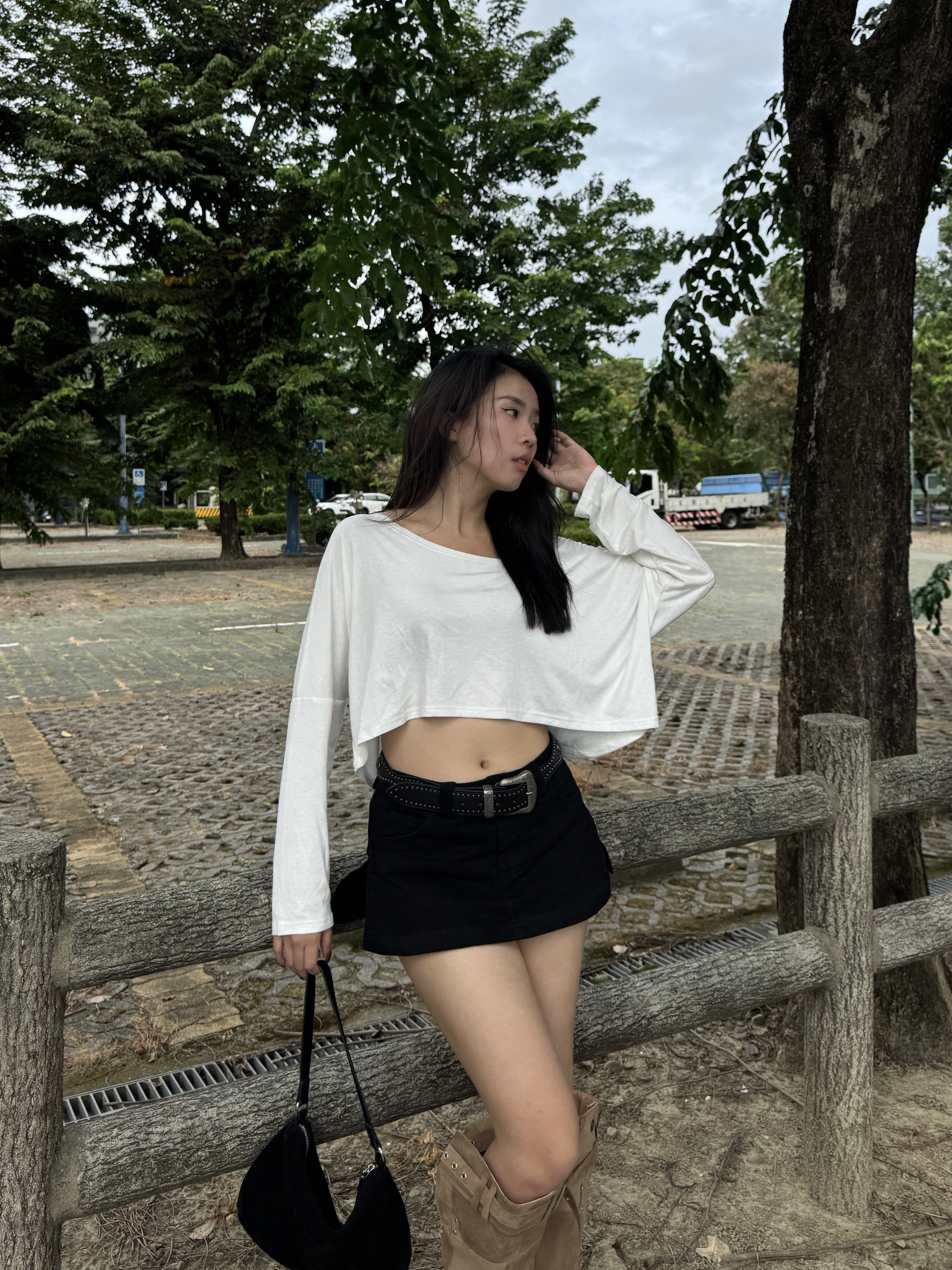 莫代爾柔棉寬鬆短版上衣☁️