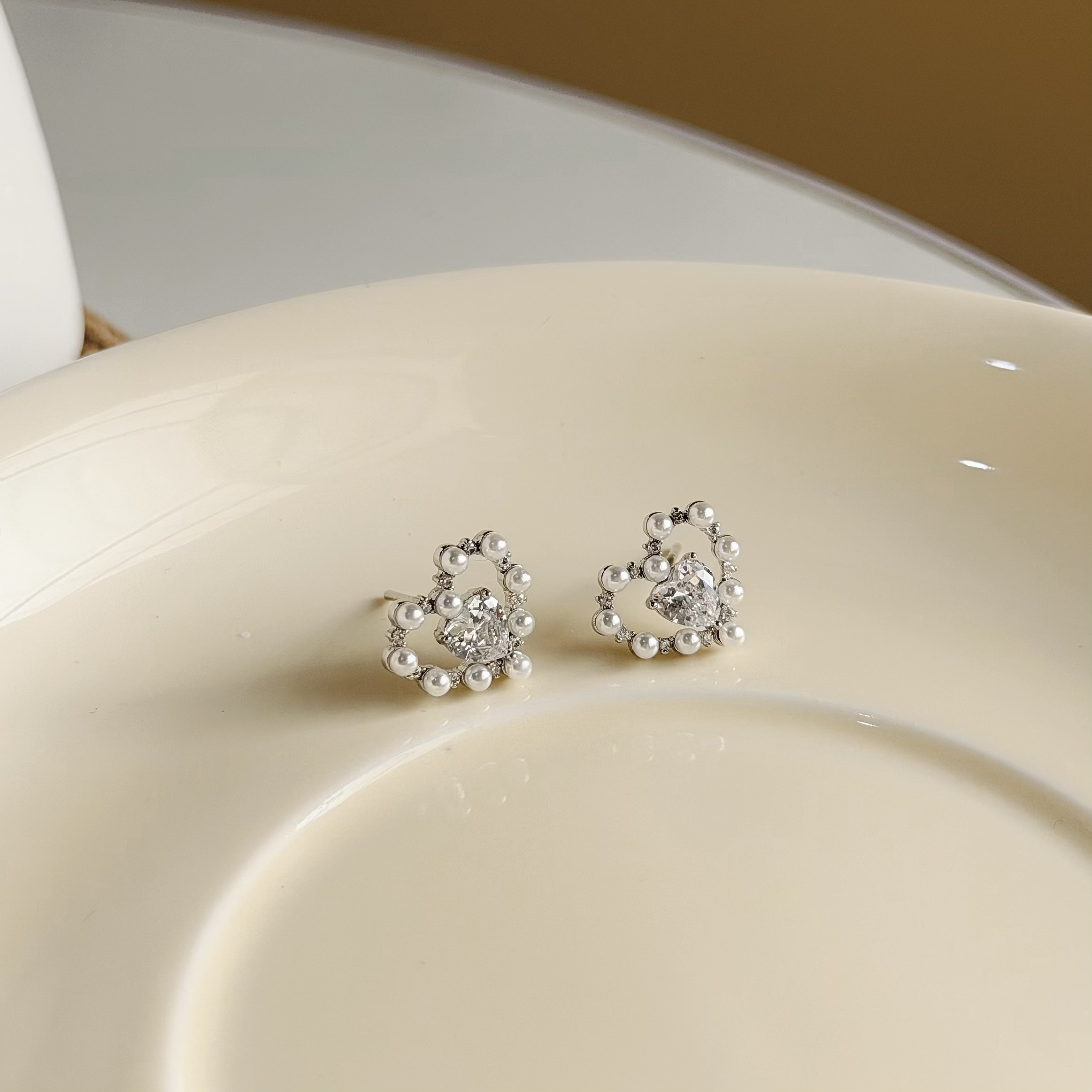 C307珍珠排鑽愛心耳針