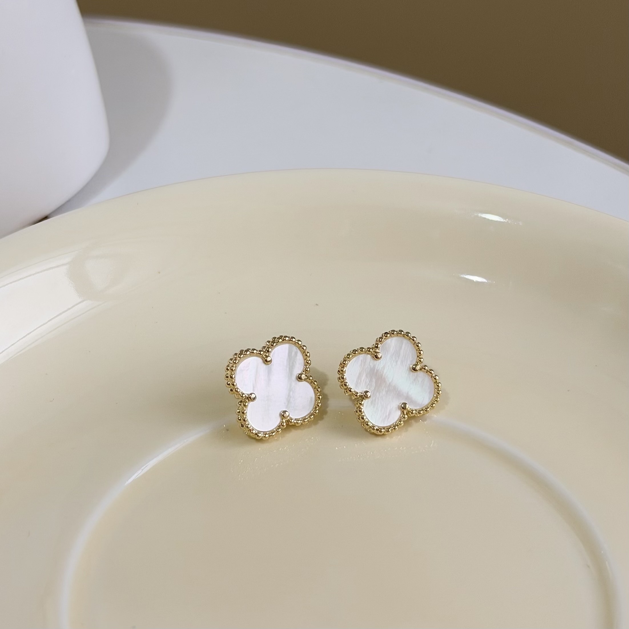 C204天然貝殼四葉草耳針