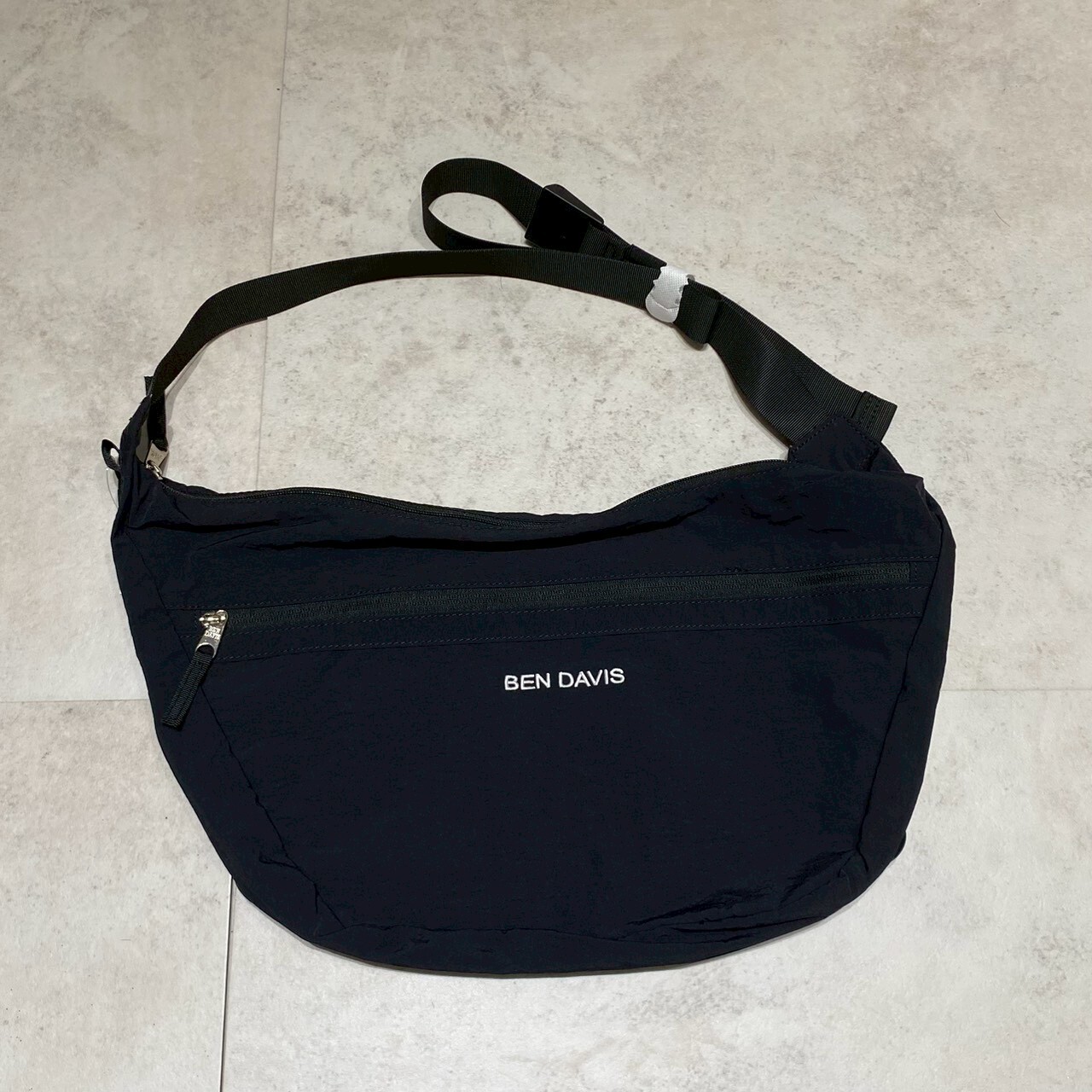 Ben davis 小型刺繡肩背包 BDW-8421