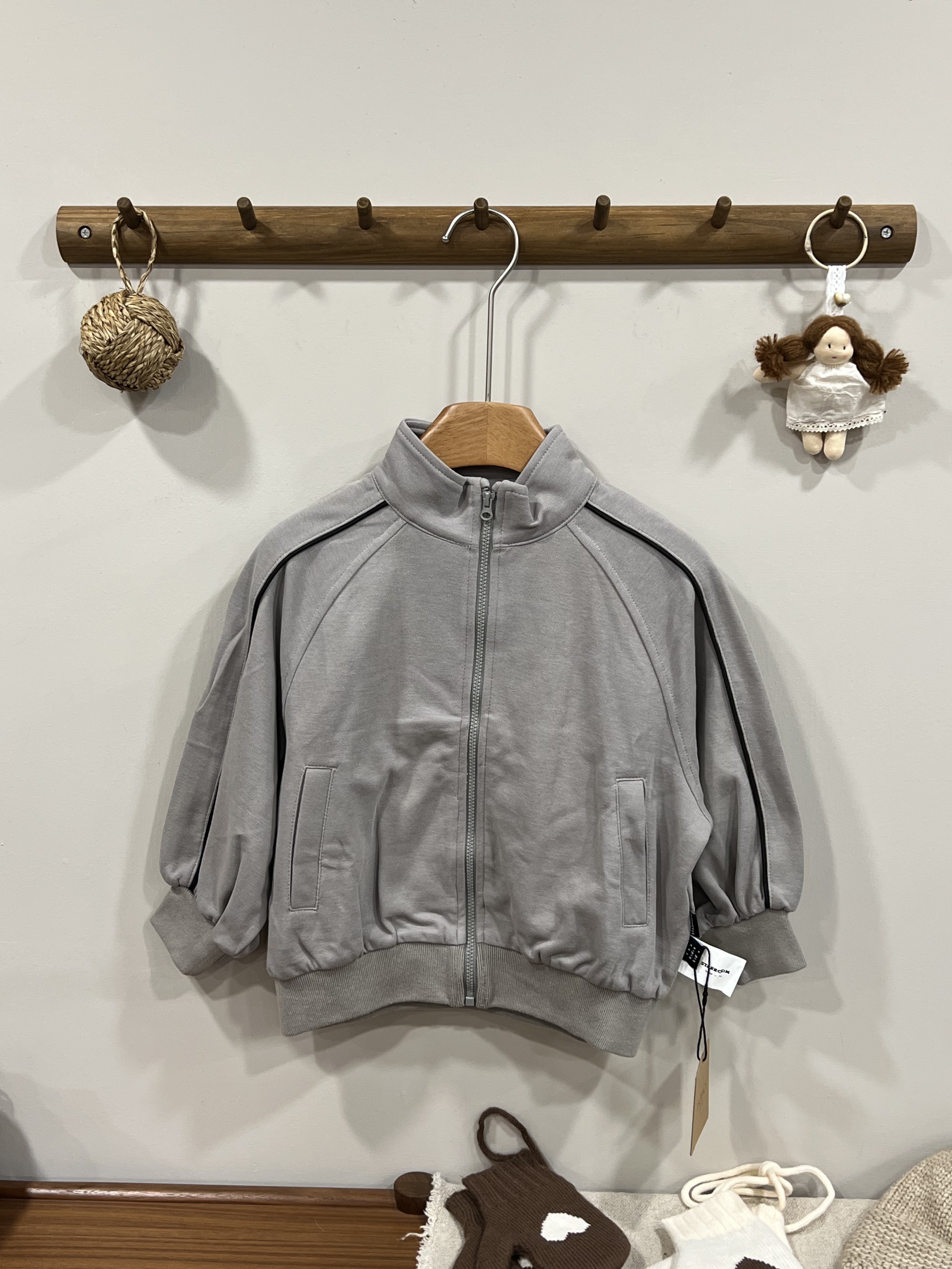 A03216設計師品牌背面塗鴉外套