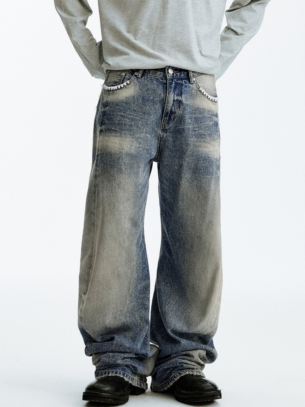 MEDM 口袋藍色貝殼繡 水洗做舊 微彈寬鬆 直筒牛仔褲