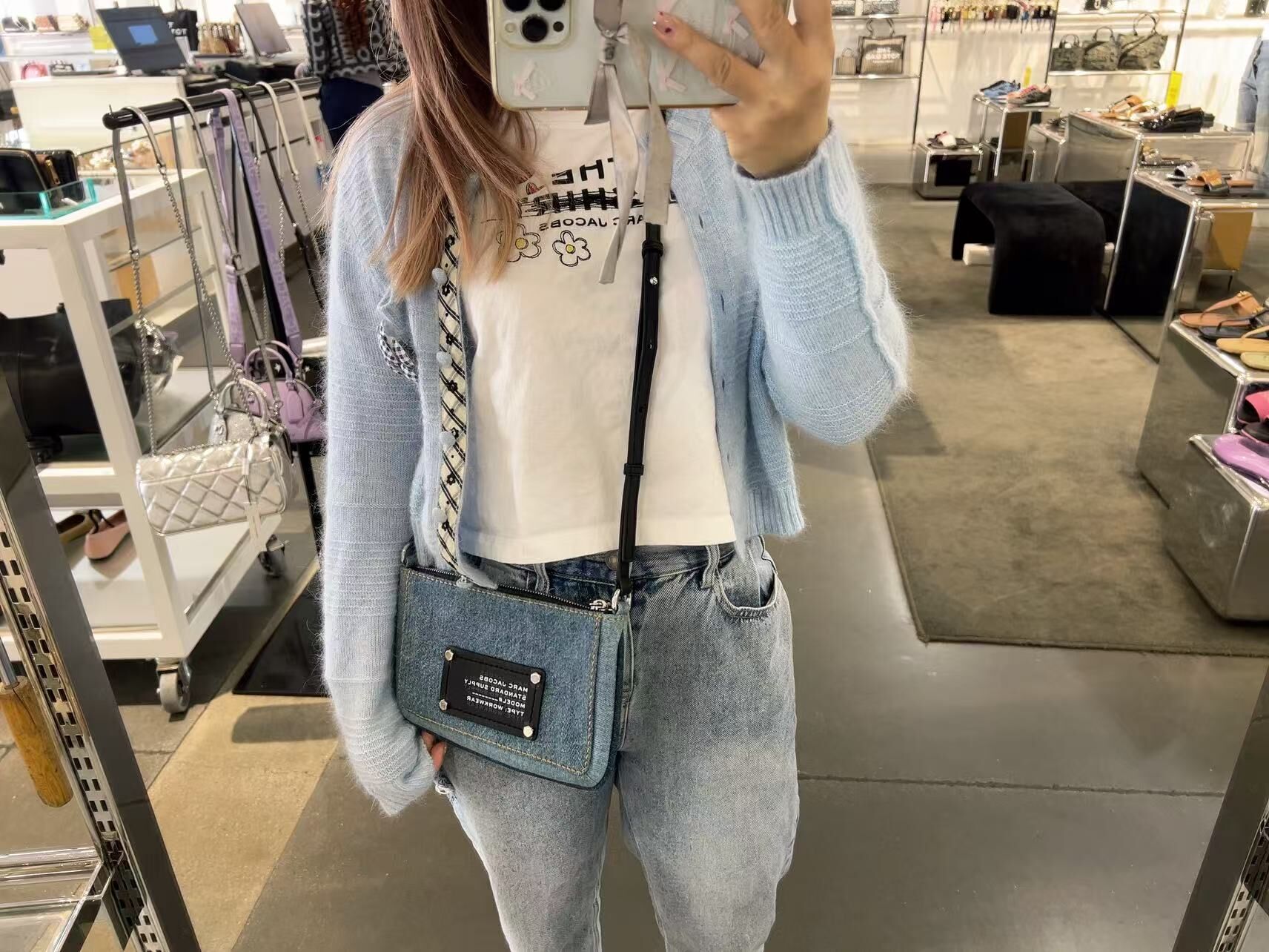 【直播】Marc Jacobs LL102231 牛仔布斜背包