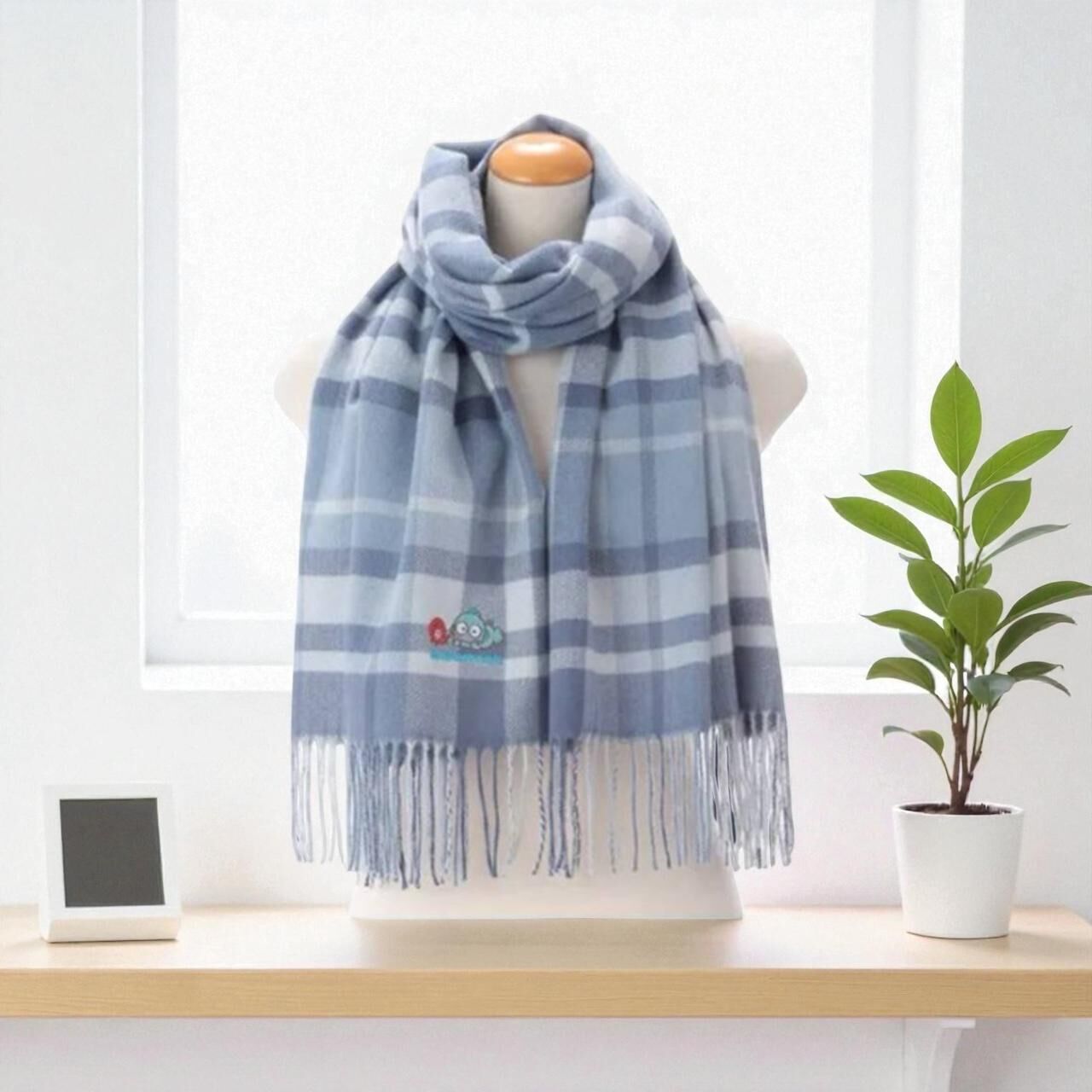 25150-HG Sanrio 水怪 經典格仔大圍巾 #JP-AV25