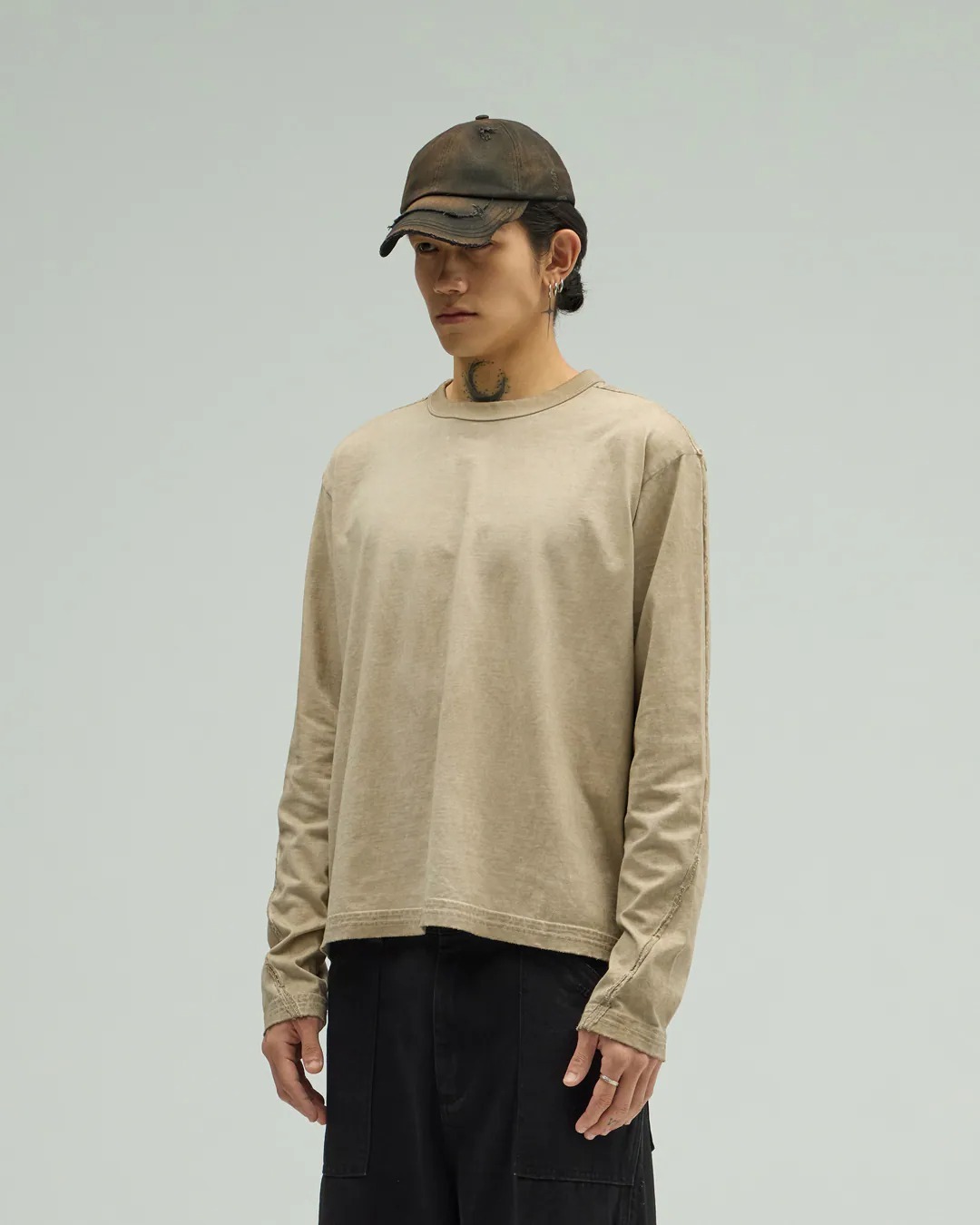 SILVER NINE Dirty Wash Stitch Panel Tee