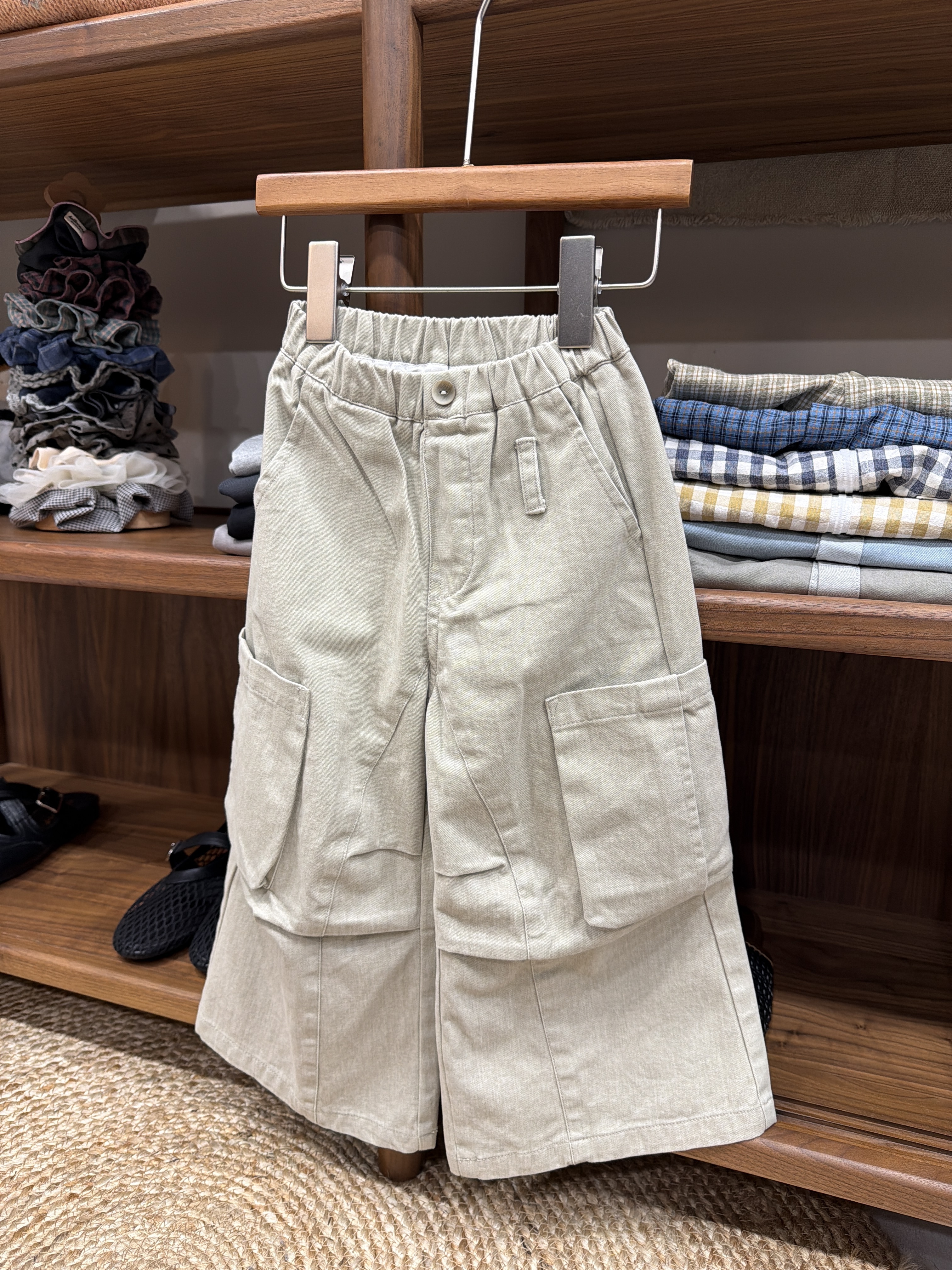 A02973挺版大口袋工裝褲