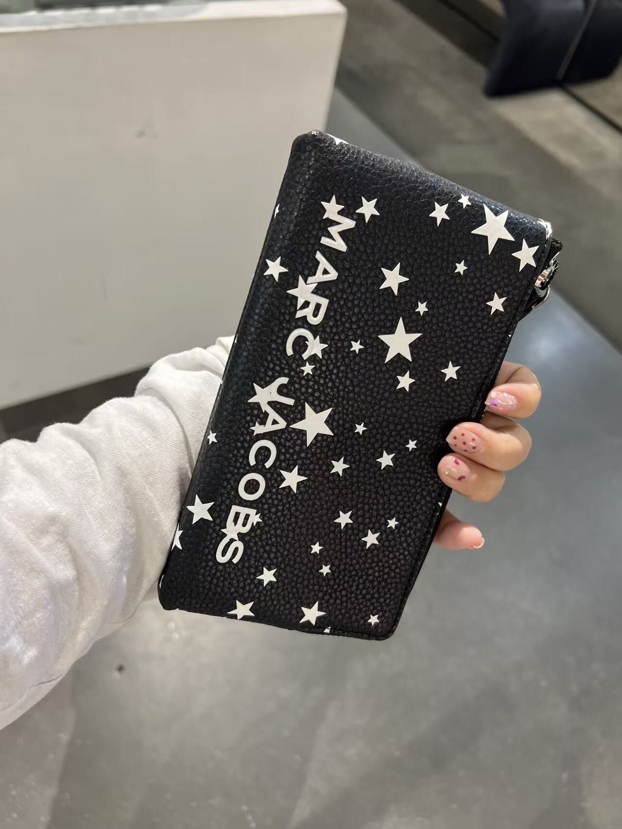 【直播】Marc Jacobs LL102240 星星款小號手拿包