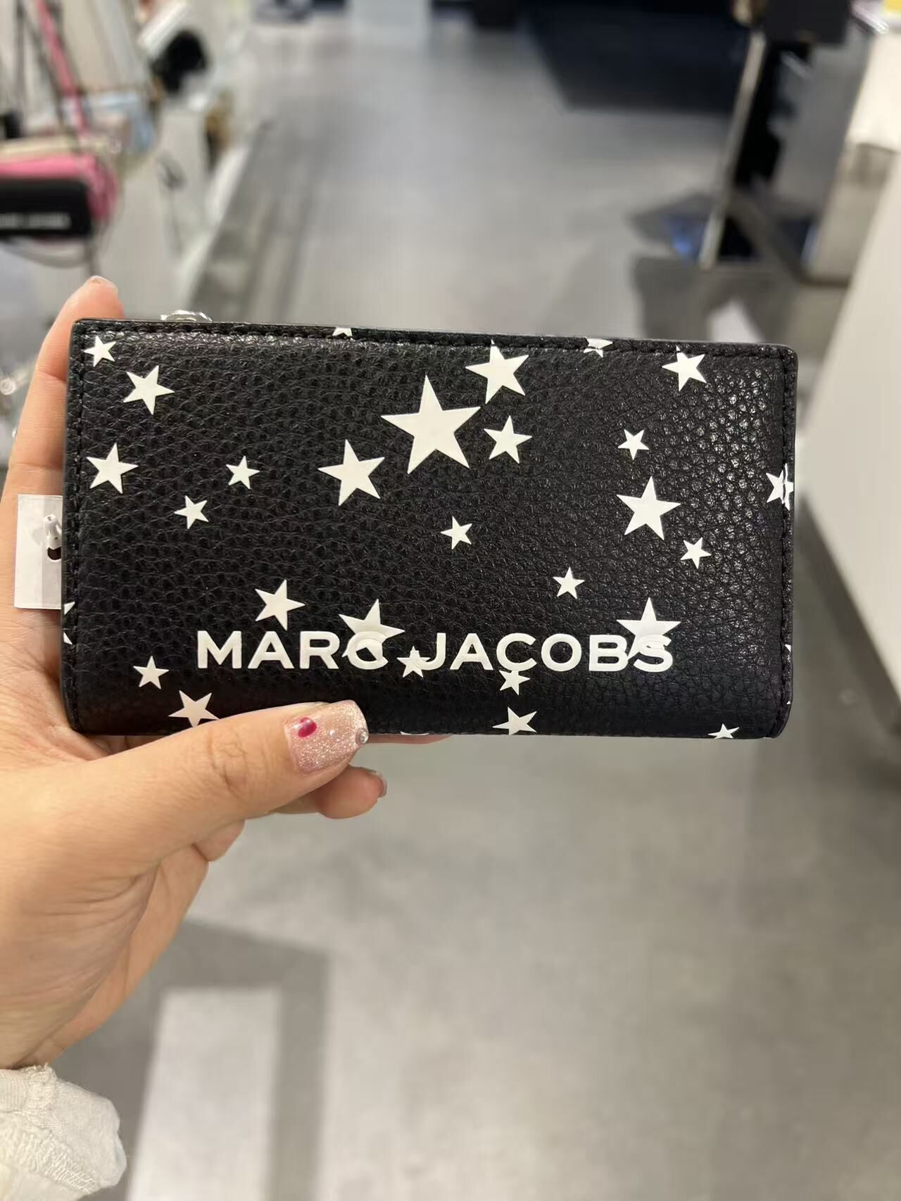 【直播】Marc Jacobs LL102242 星星摺款銀包