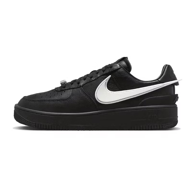 <連線代購商品> AMBUSH® x NIKE Air Force 1 Low Phantom 聯名款 黑底白勾 DV3464-001