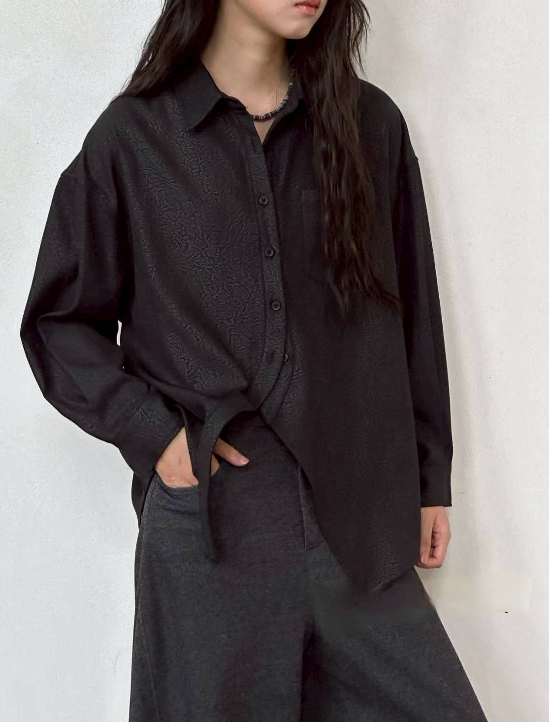 【現貨】設計感襯衫 仿皮厚挺布料 酷帥穿搭必備