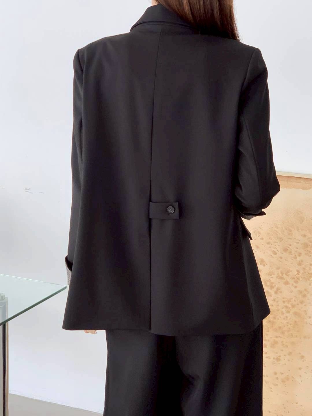 【現貨】韓系設計感西裝外套 格紋內裡反折袖