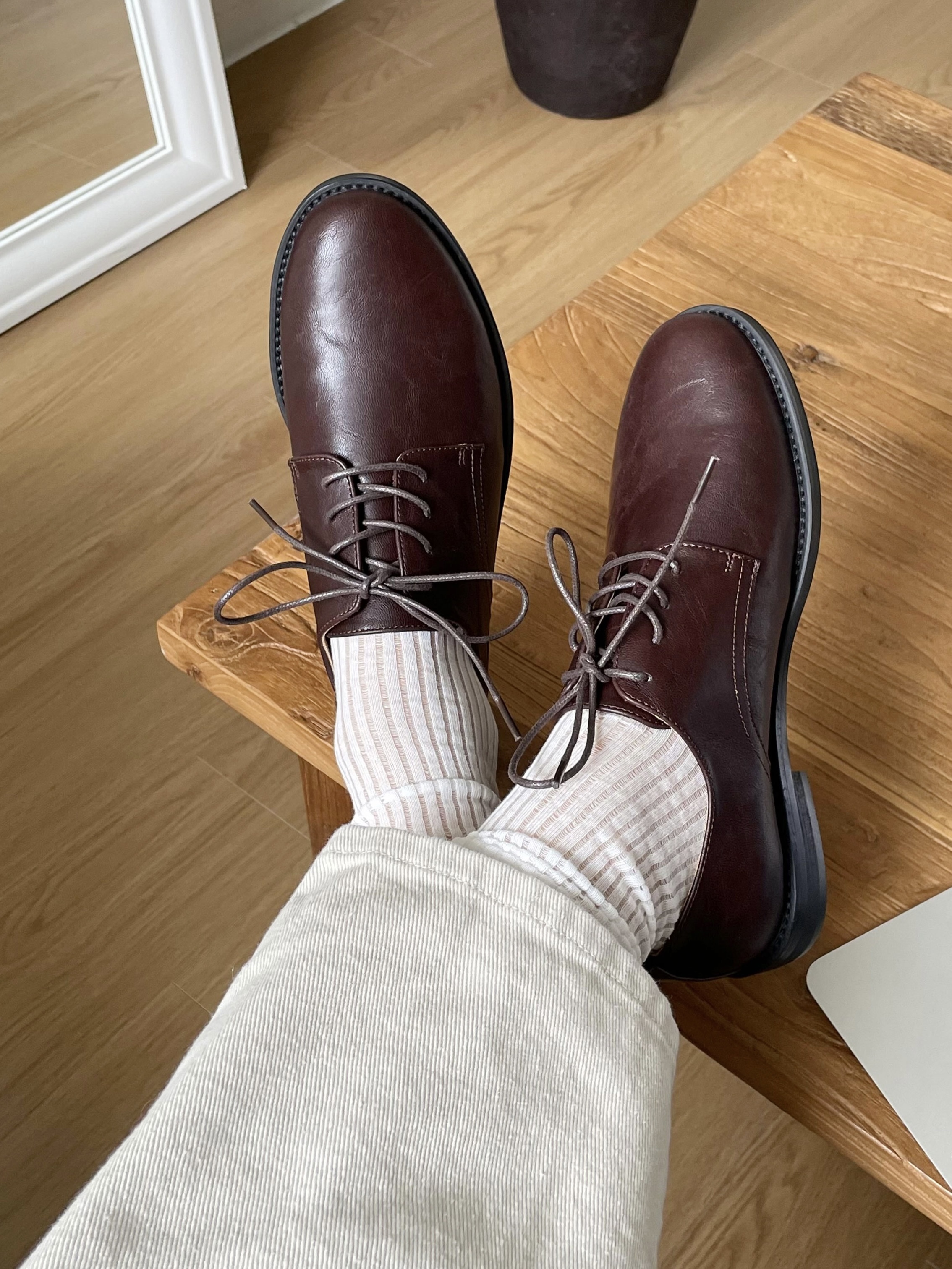 #228N577 故事感氛圍，韓調女生圓頭皮鞋