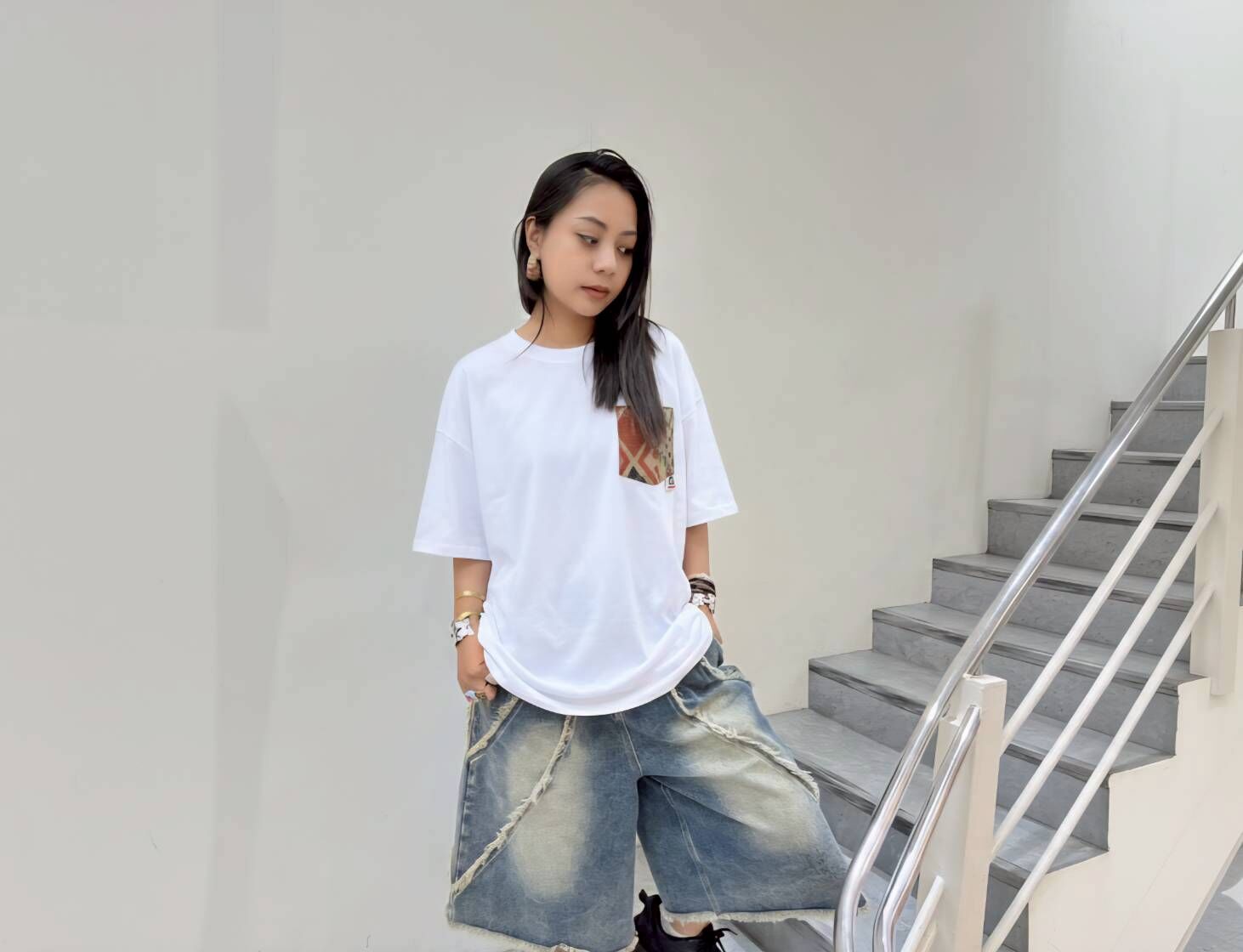 Annstudio/老闆手作/圖騰口袋短T