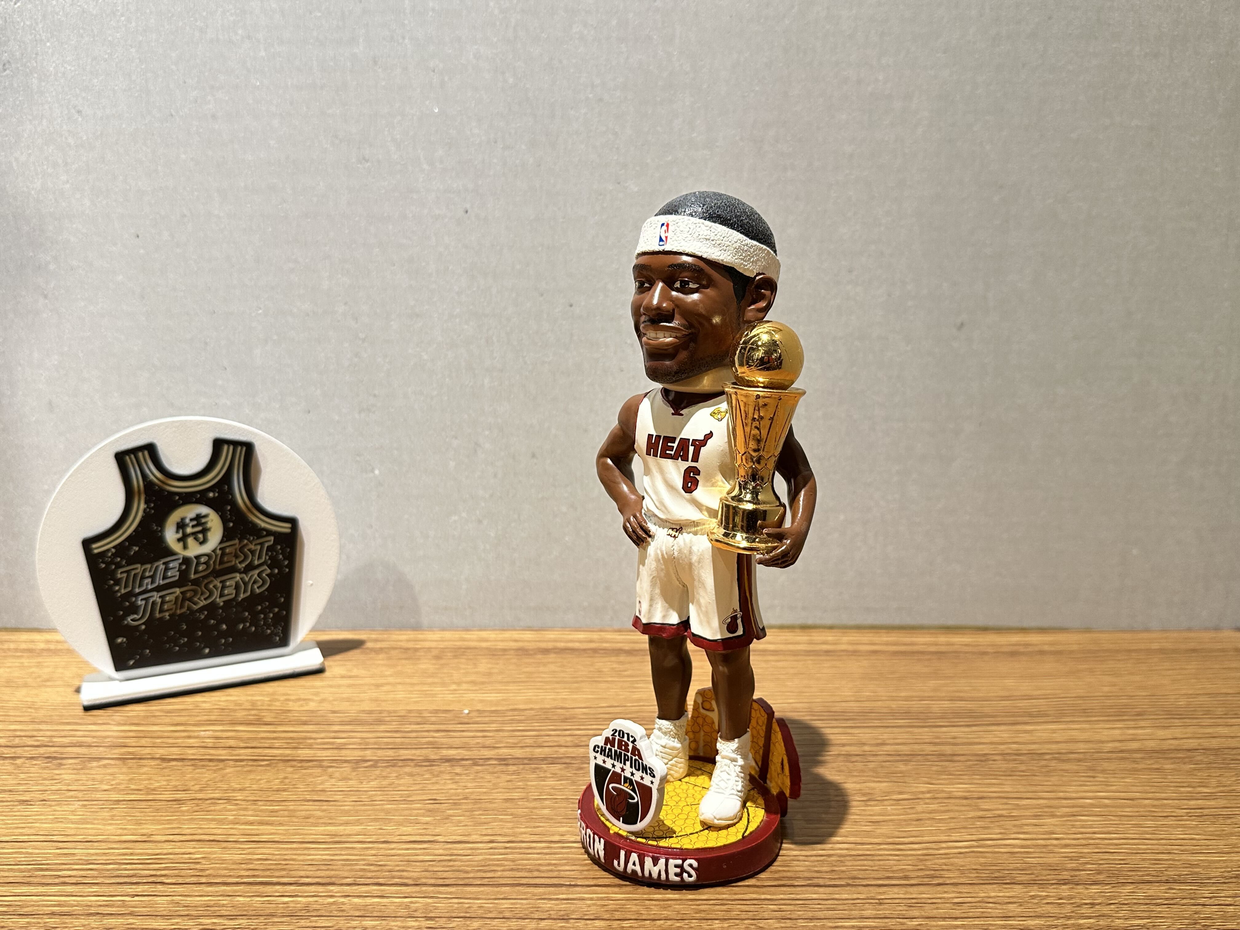 NBA公仔 Lebron James Miami Heat 邁阿密熱火 冠軍紀念 最有價值球員 MVP 公仔 Foco Bobblehead 搖頭娃娃 全新含盒裝
