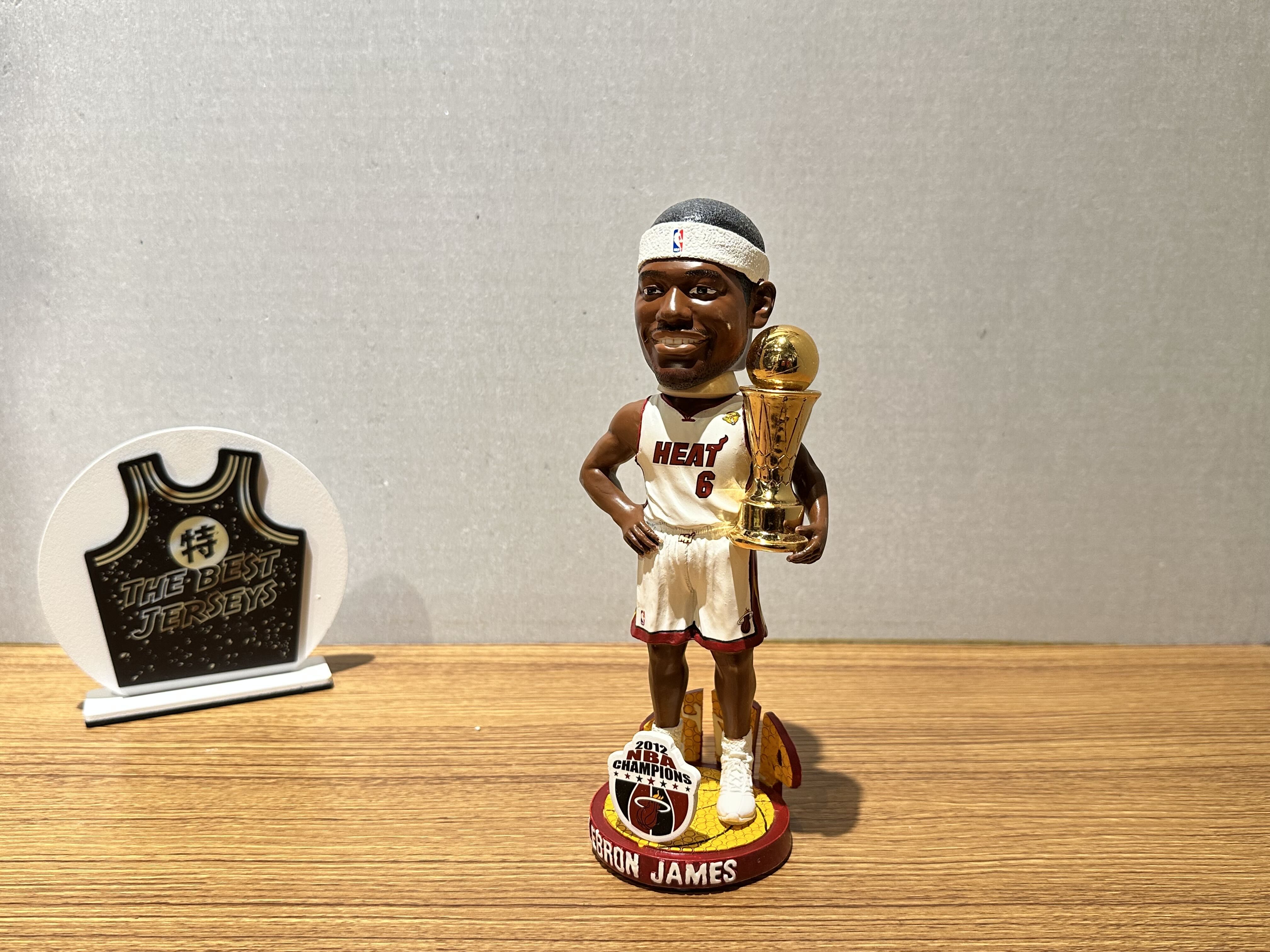 NBA公仔 Lebron James Miami Heat 邁阿密熱火 冠軍紀念 最有價值球員 MVP 公仔 Foco Bobblehead 搖頭娃娃 全新含盒裝