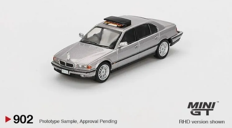 MINI GT #902 BMW 750IL "Tomorrow Never Dies" / English Blister Packaging