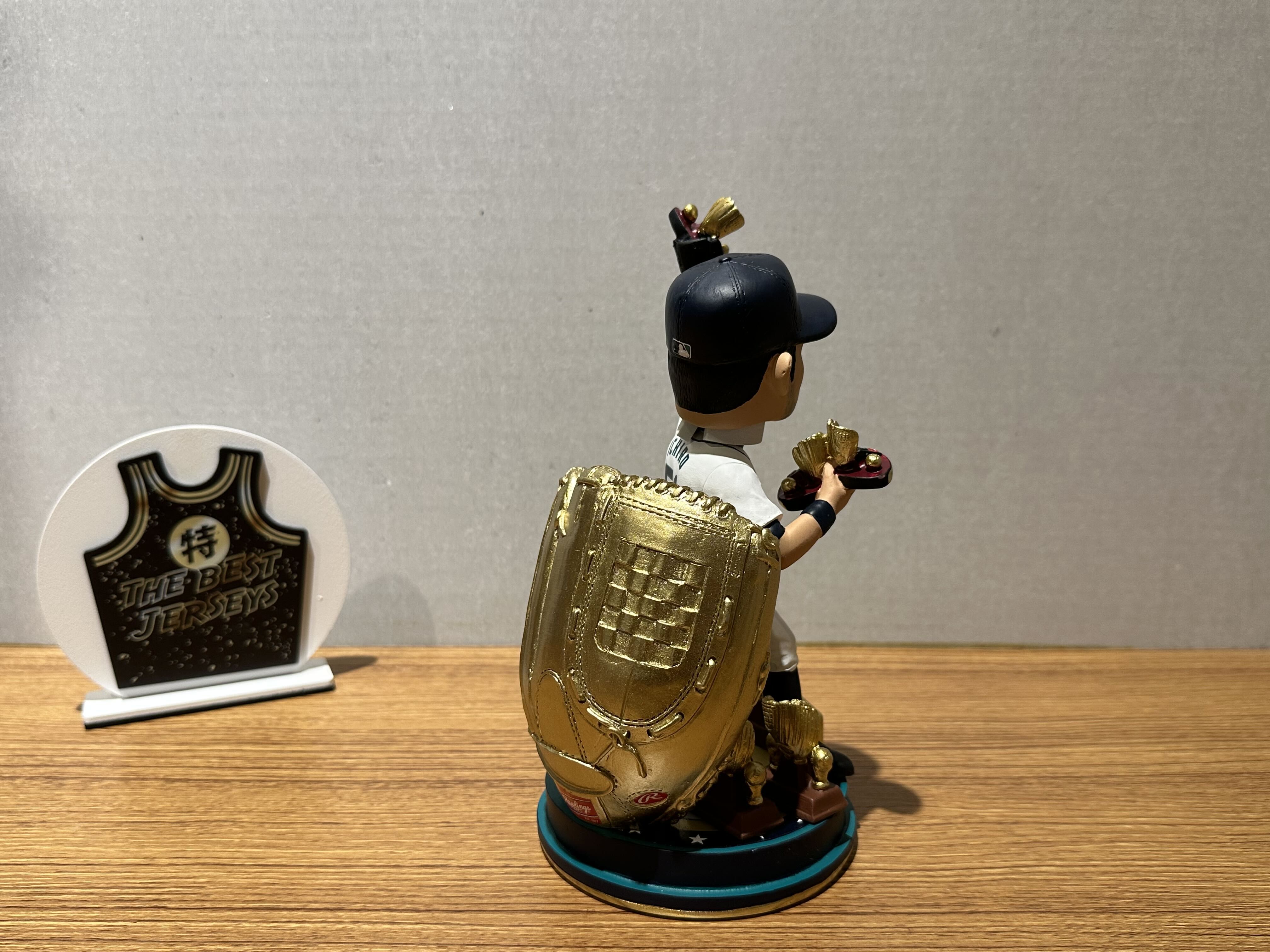 MLB公仔 Ichiro Suzuki Seattle Mariners 西雅圖水手 鈴木一朗 10次金手套 公仔 Foco Bobblehead 搖頭娃娃 全新含盒裝