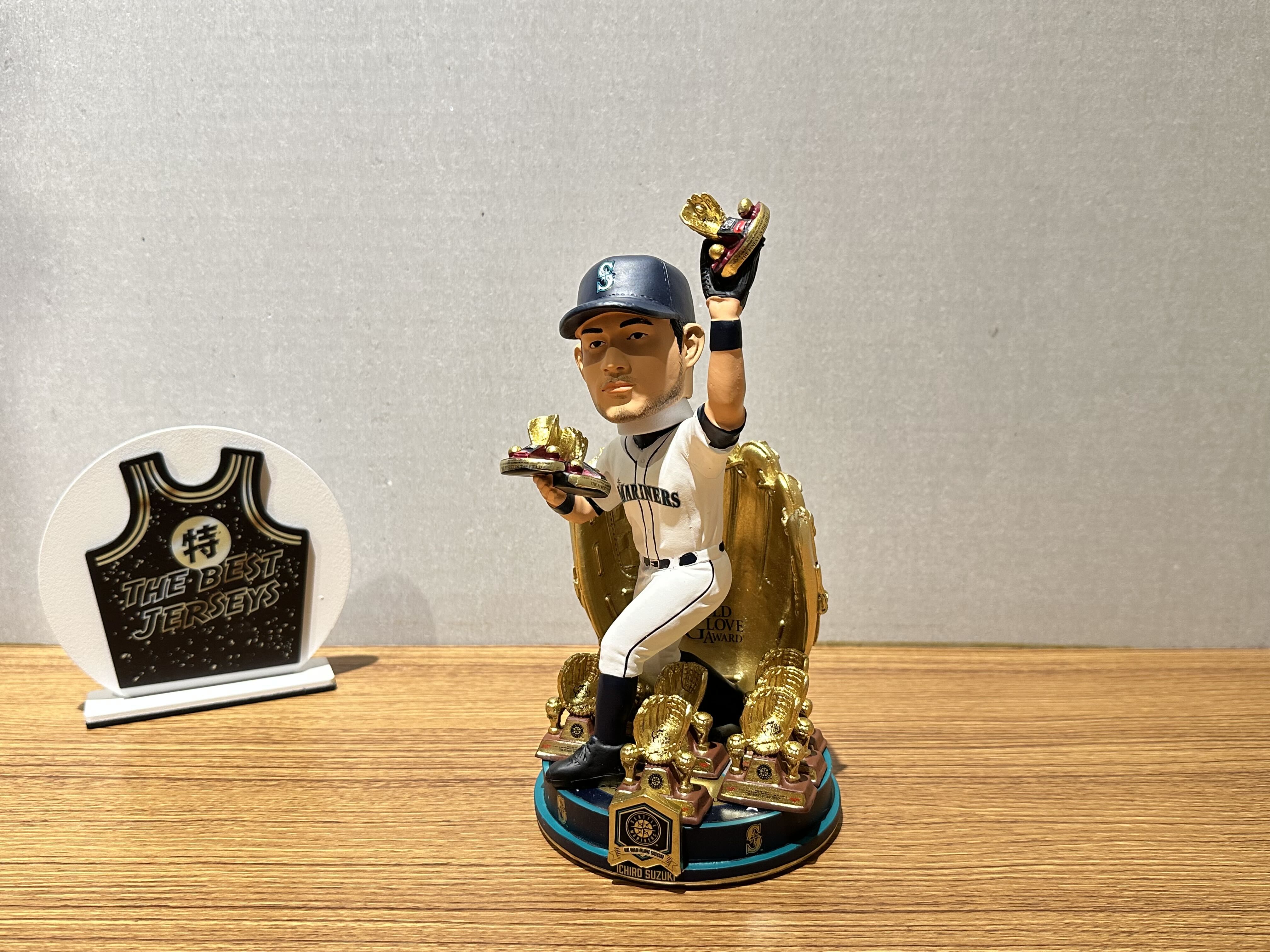特瑞肥= Ichiro Suzuki 西雅圖水手鈴木一朗金手套公仔Bobblehead 搖頭娃娃