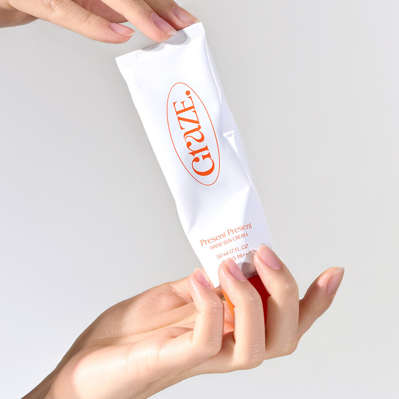 Graze Point Present Present Hand Sun Cream