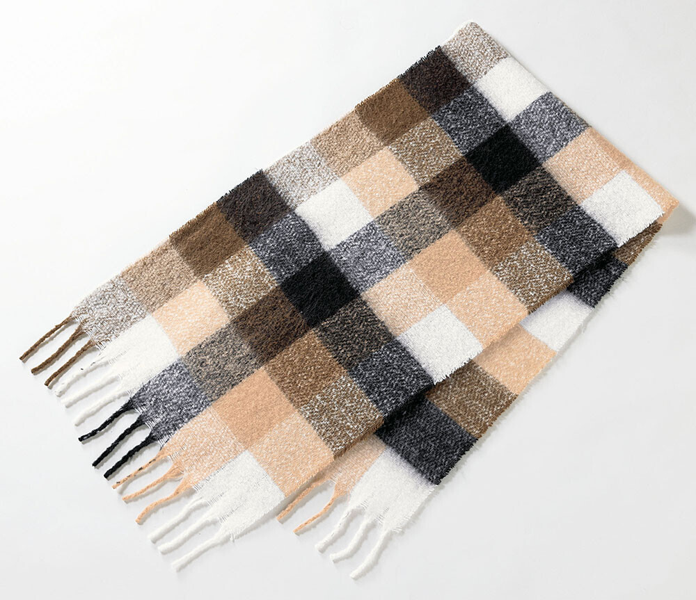 日式蓬鬆格仔流蘇頸巾 (非日本製)