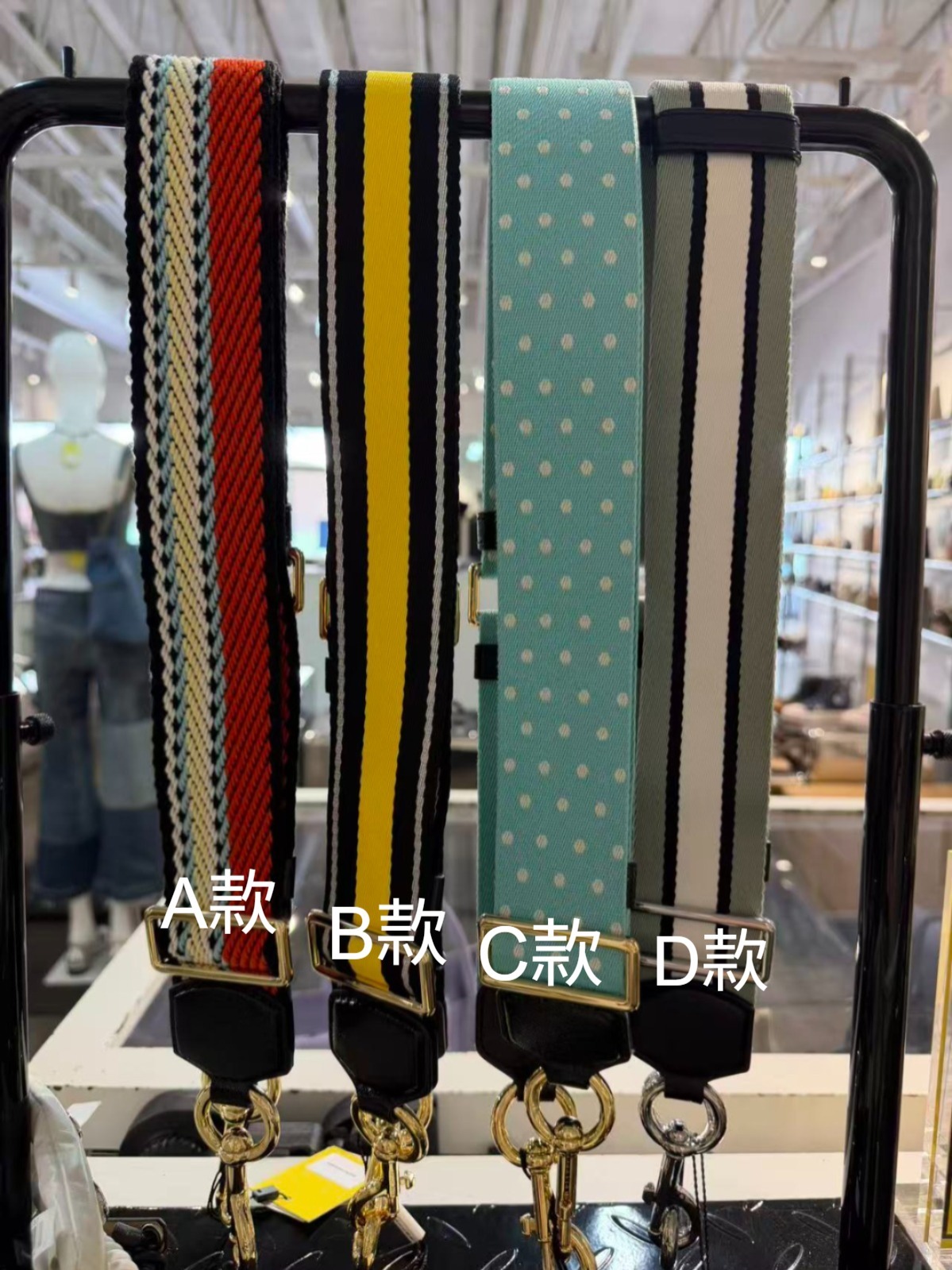 【預購】Marc Jacobs H102251 粗肩帶