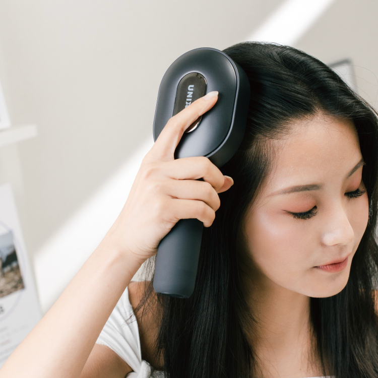 UNIX HAIR 光感律動按摩梳