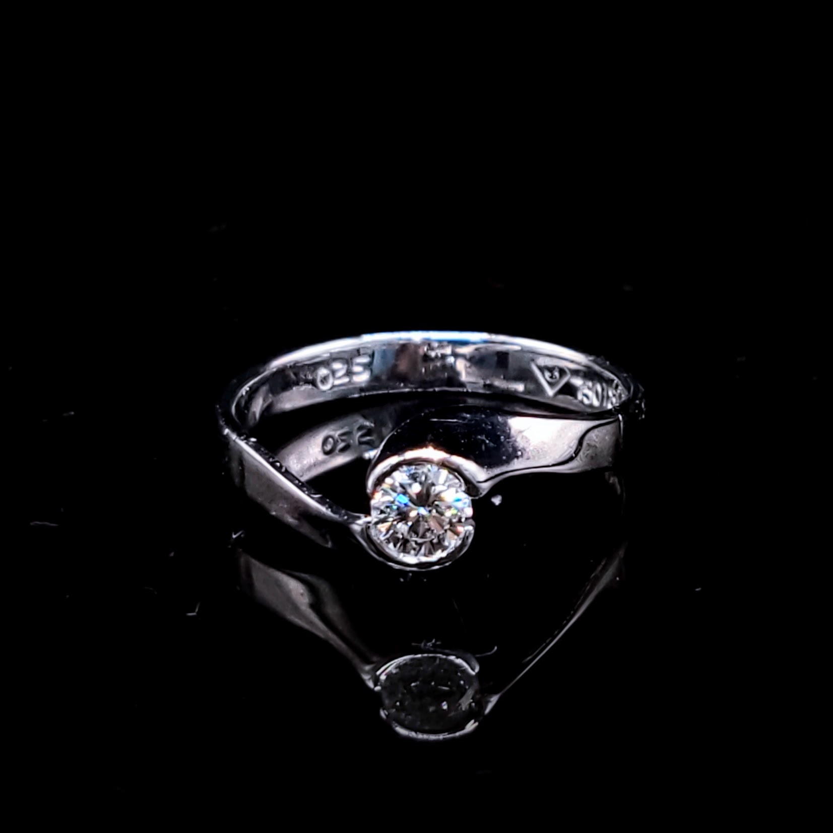 18K White Gold 0.25ct Diamond Ring