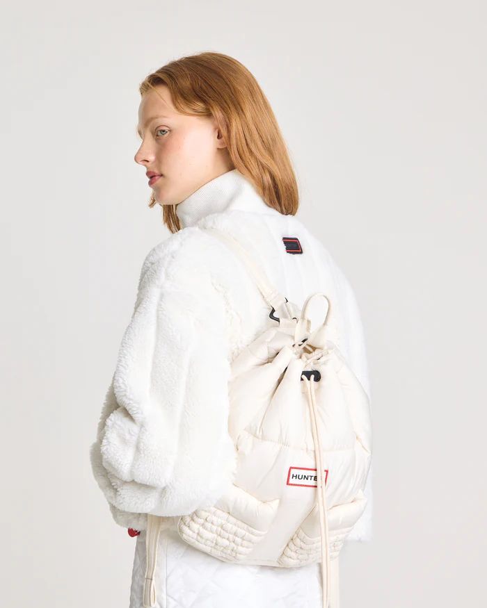 防水 Smocked Puffer Backpack