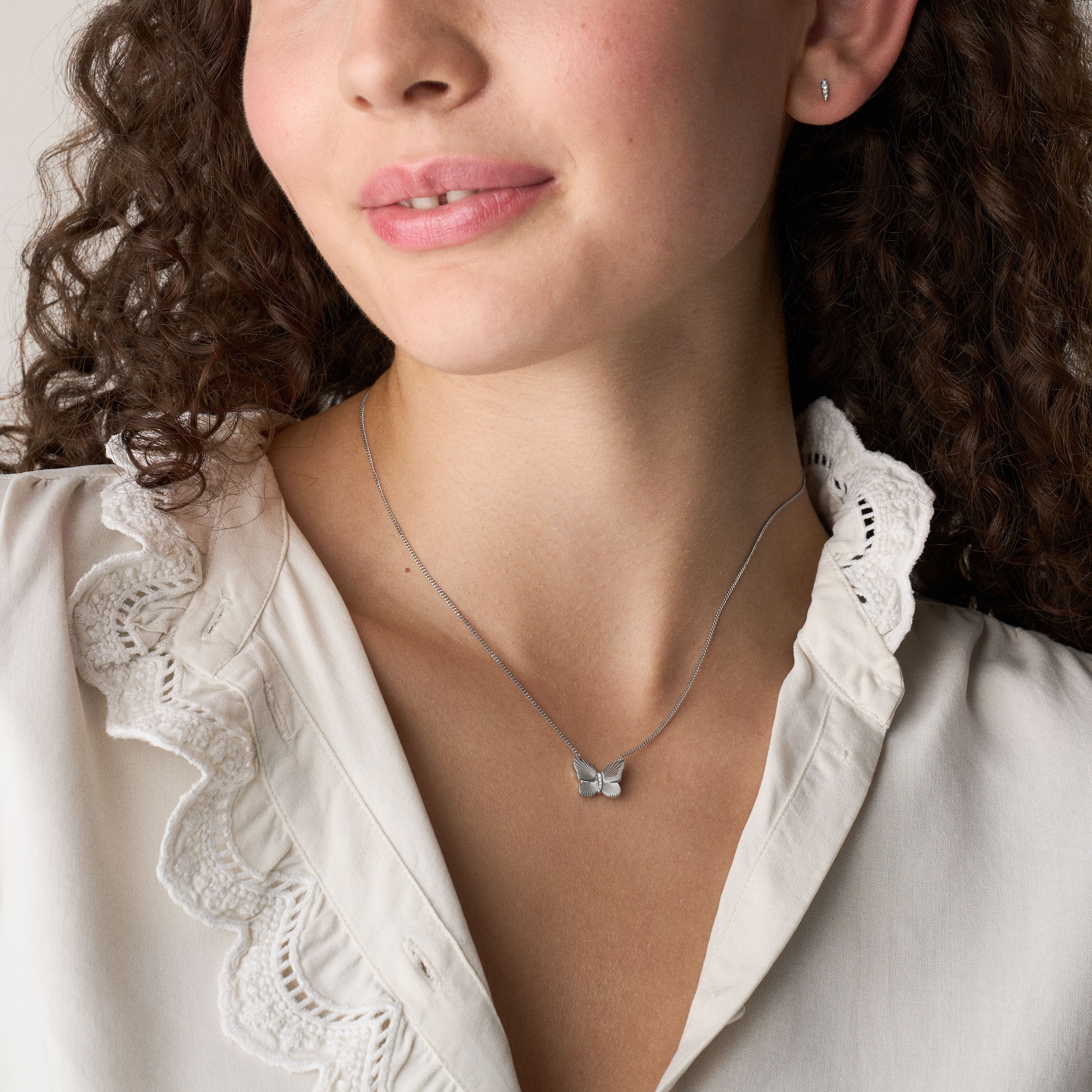 Sutton 銀翼流光項鍊耳環禮盒組-銀色 JF04935SET