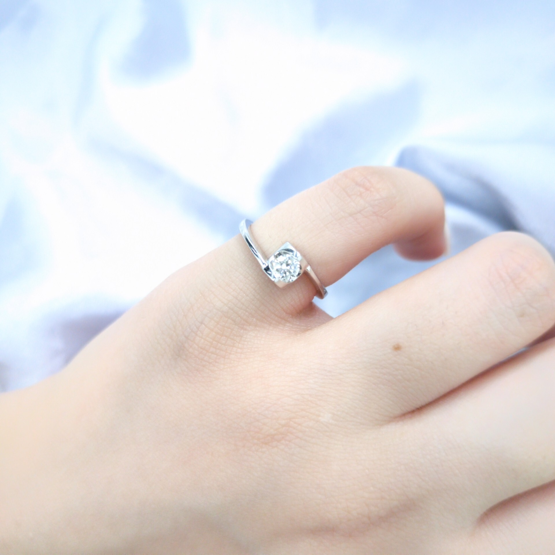 18K White Gold 0.19ct Diamond Ring