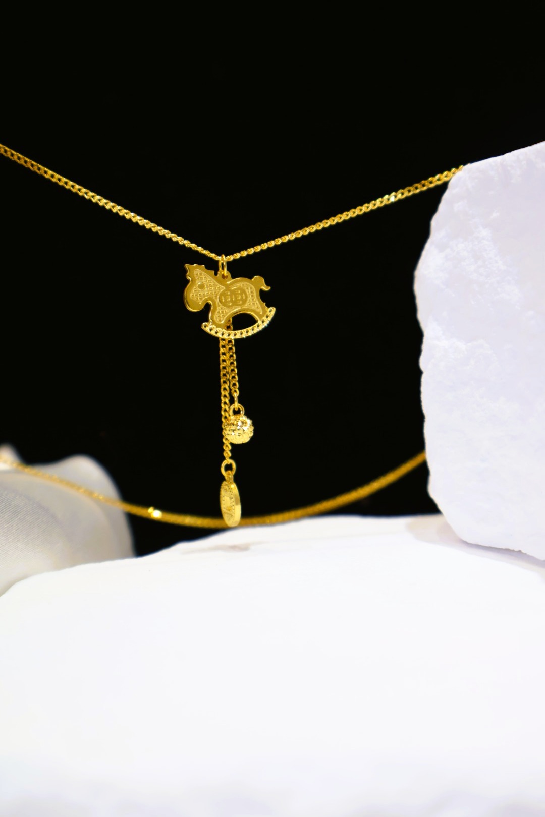 搖搖木馬金項鍊