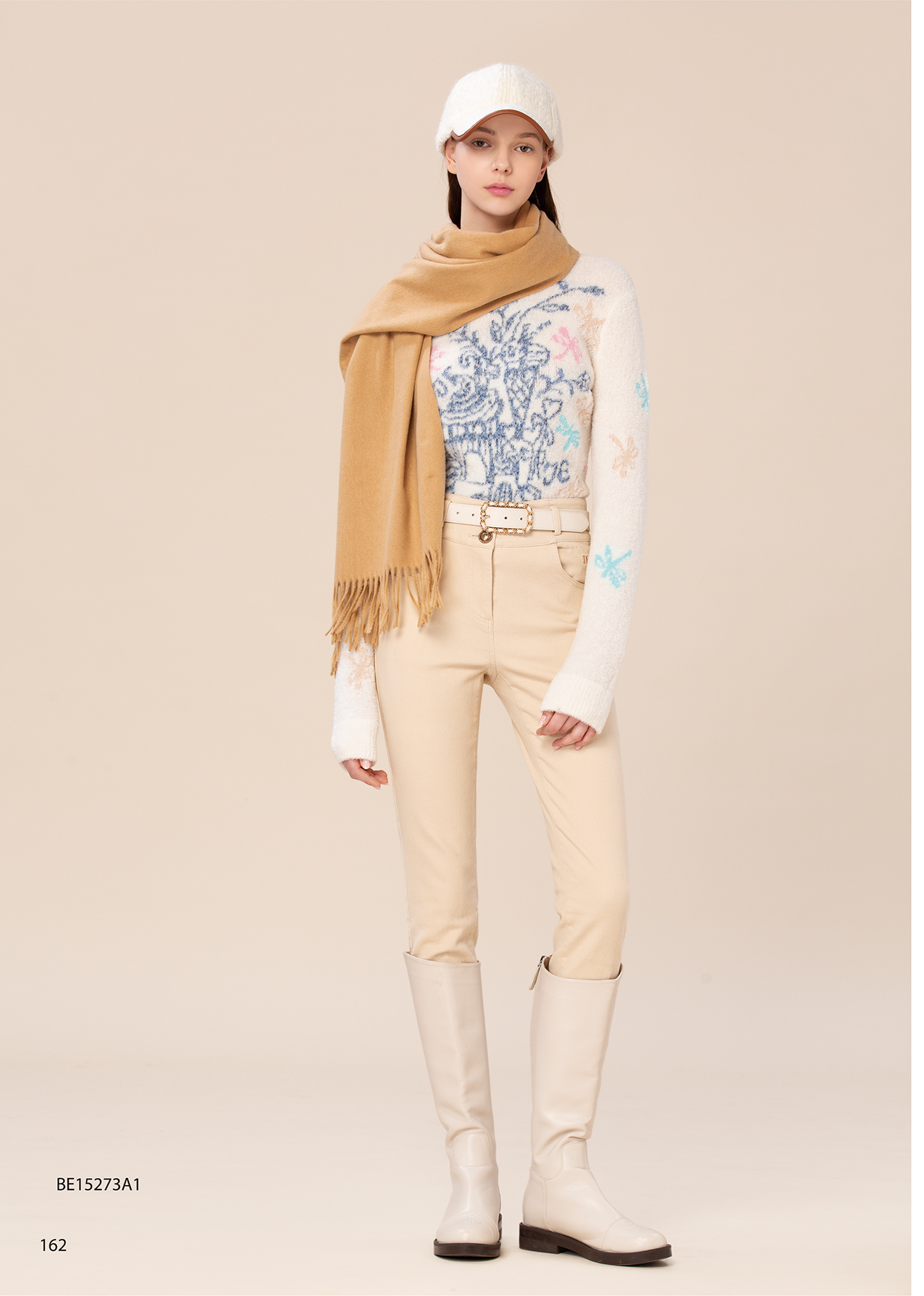 BE15273A1 雪境詩篇童話圖騰高密度絨毛針織上衣