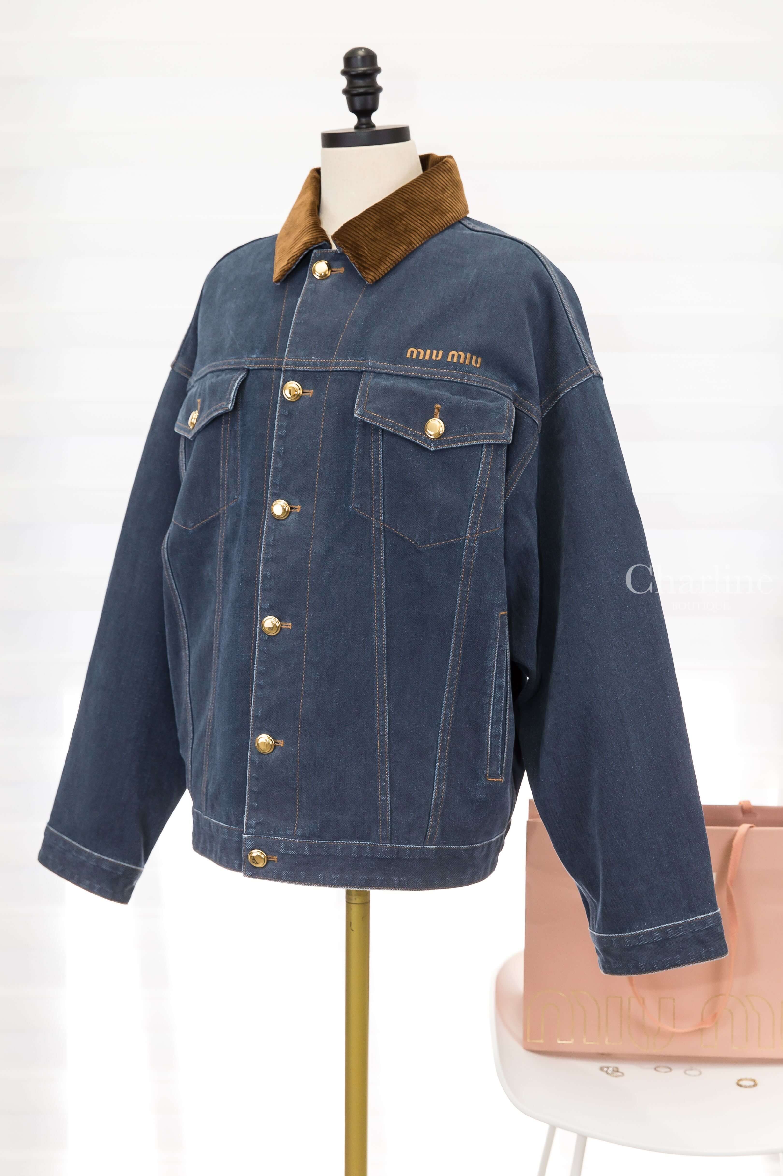 Miu Miu Flocked Denim And Velvet Blouson Jacket 海軍藍植絨丹寧拼咖啡色絲絨翻領刺繡字母金色圓釦棉質牛仔長袖外套-Charline Boutique 精品代購
