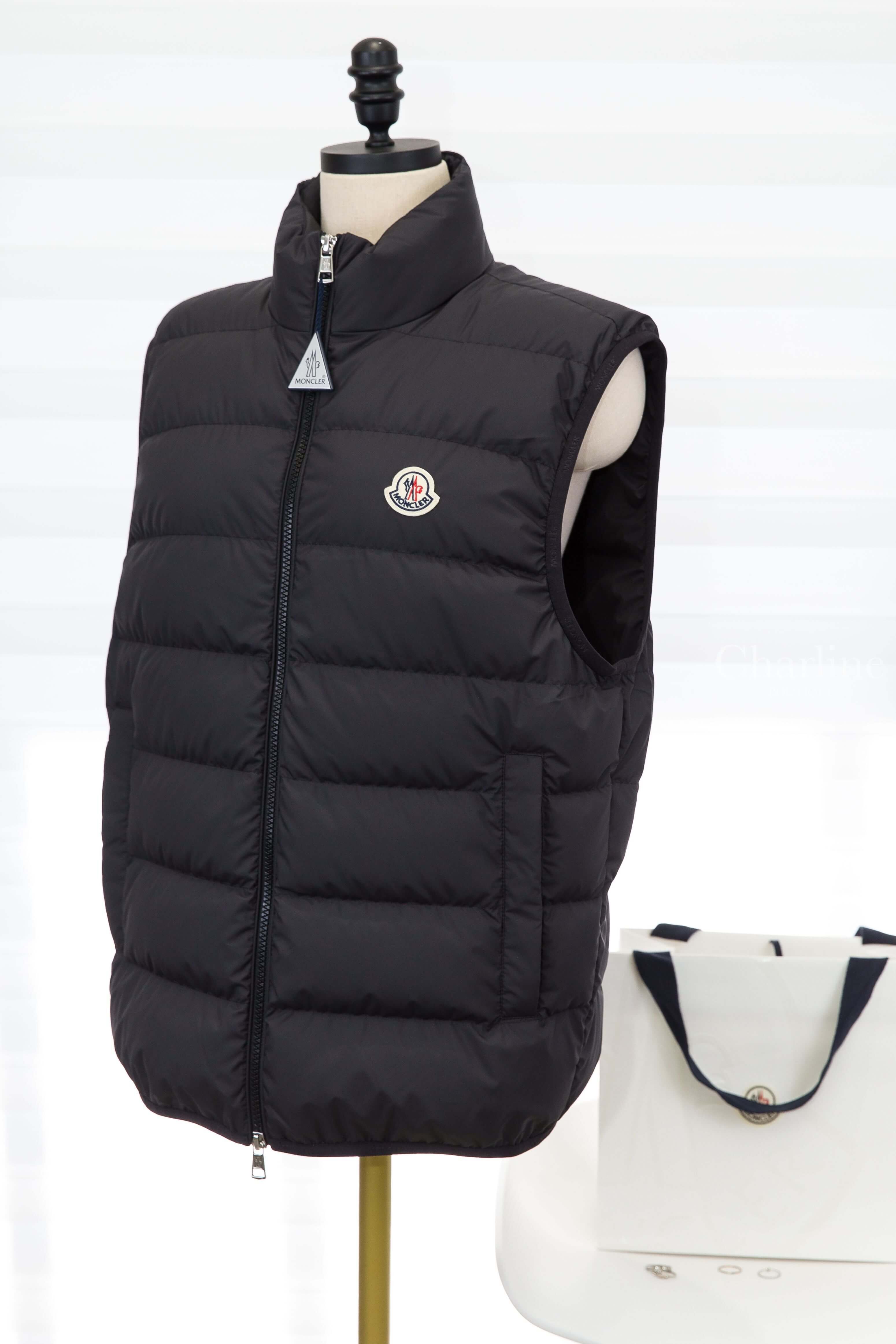 Moncler Contrin Down Gilet 黑色小立領拉鍊式羽絨背心-Charline Boutique 精品代購