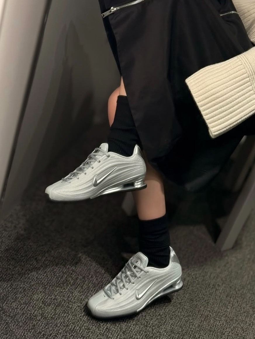 NIKE SHOX Z 科技金屬銀灰