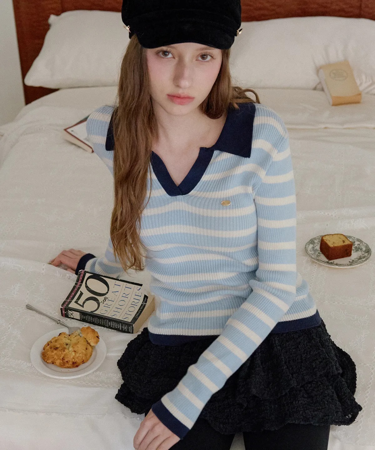 LETTER FROM MOON STRIPED SLIM FIT COLLAR KNIT