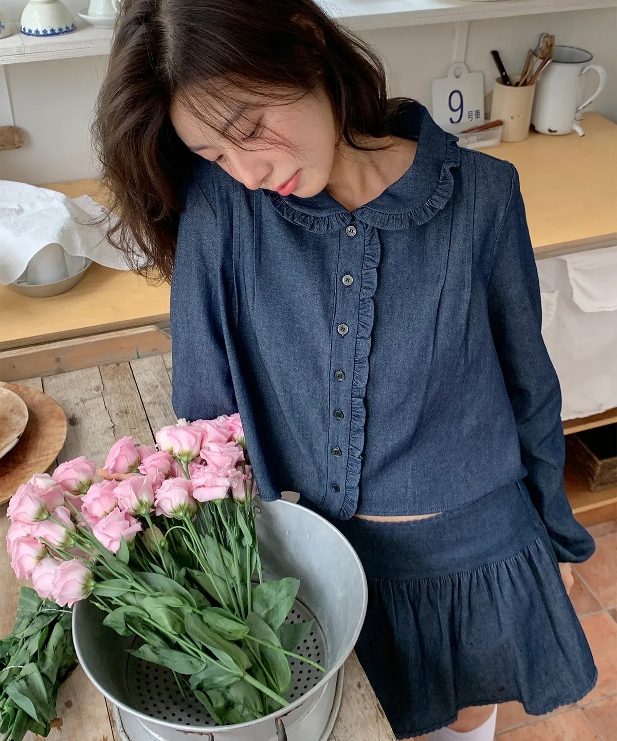 LETTER FROM MOON POI FRILL DENIM BLOUSE