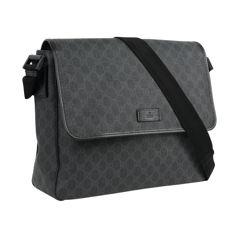 【GUCCI】GG Logo 塗層帆布翻蓋郵差包(黑灰色)