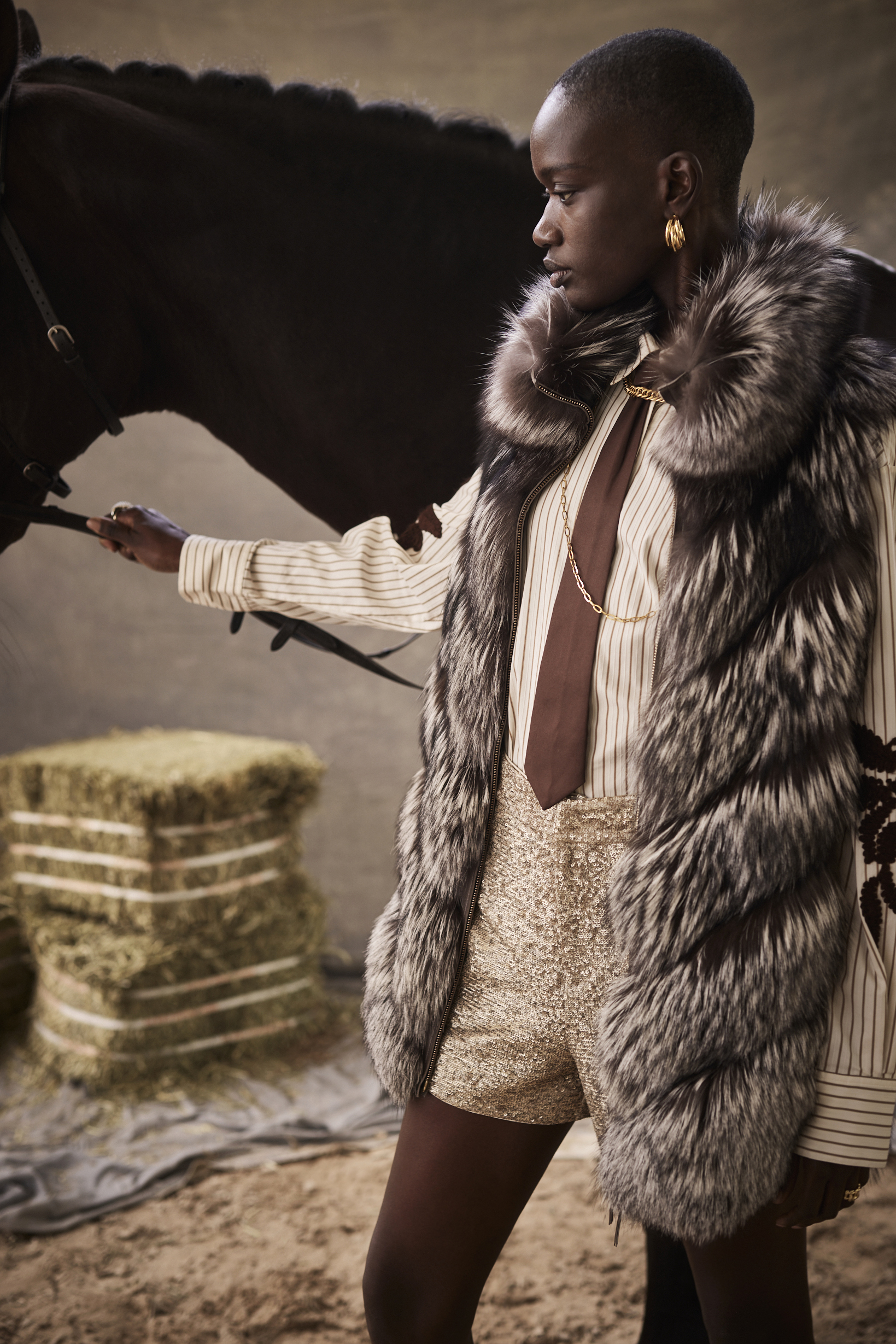 BE15151A1 藝匠條紋花卉圖騰刺繡寬鬆直筒襯衫 (附領帶)