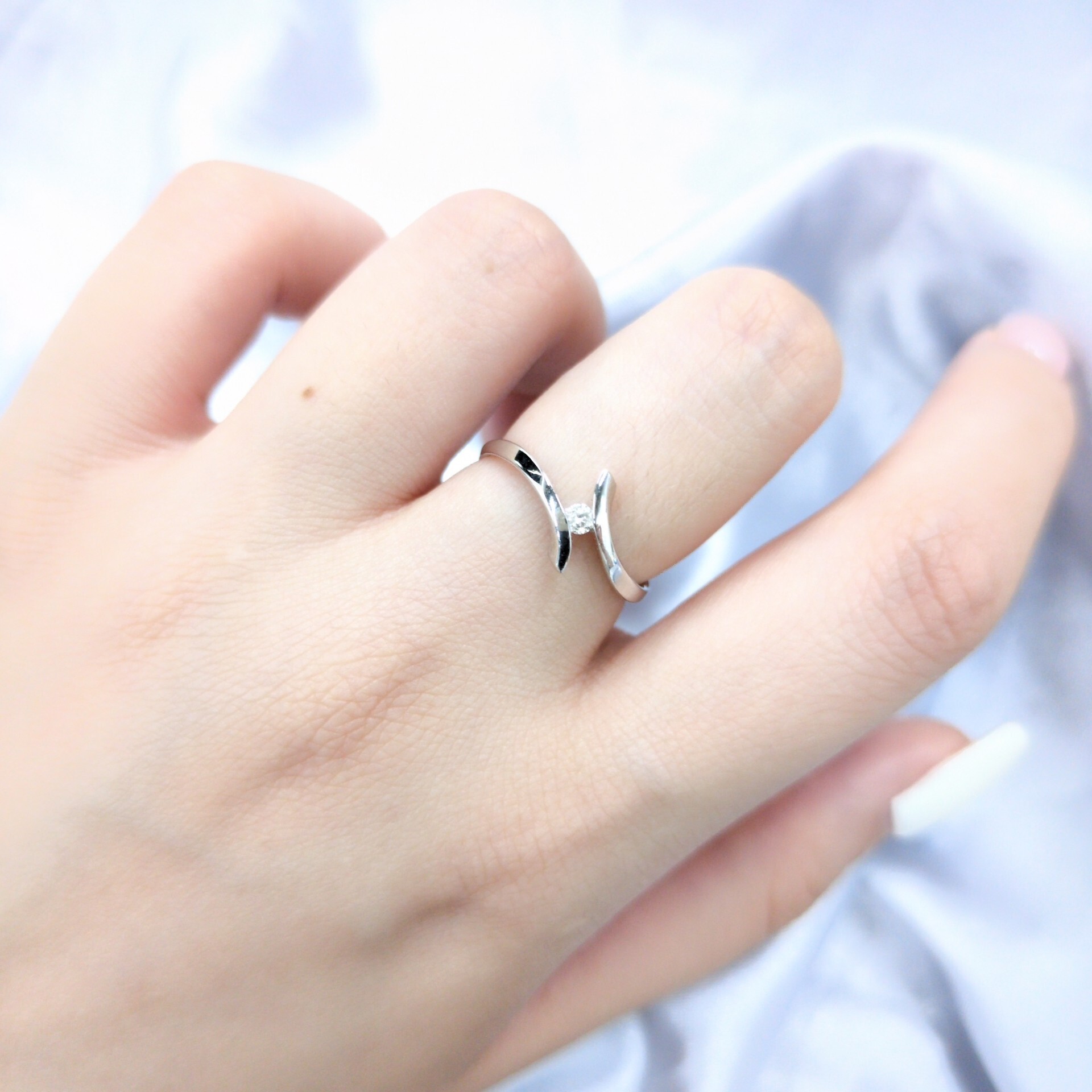 14K White Gold 0.07ct Diamond Ring