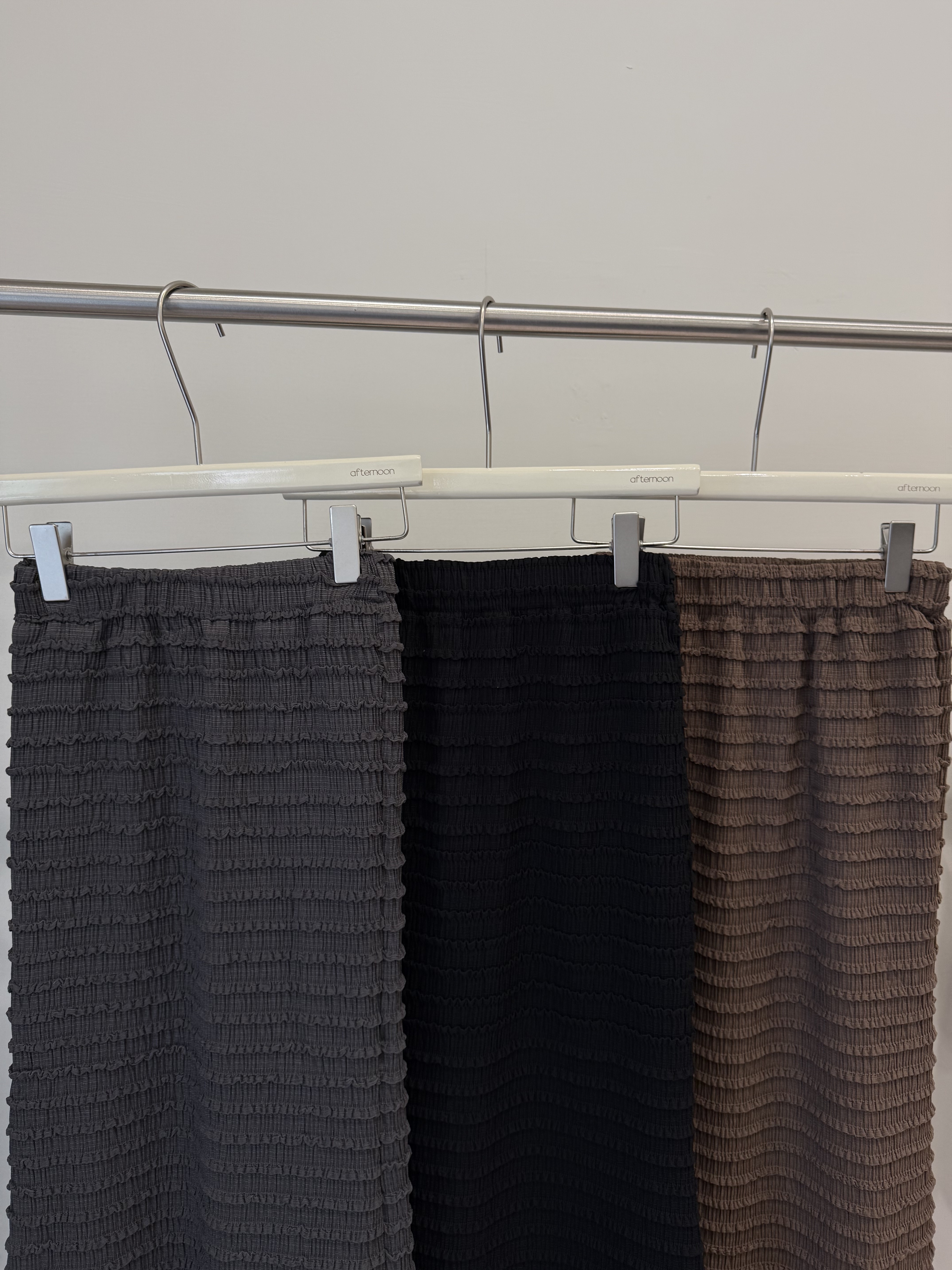 269 波浪壓紋蕾絲魚尾裙